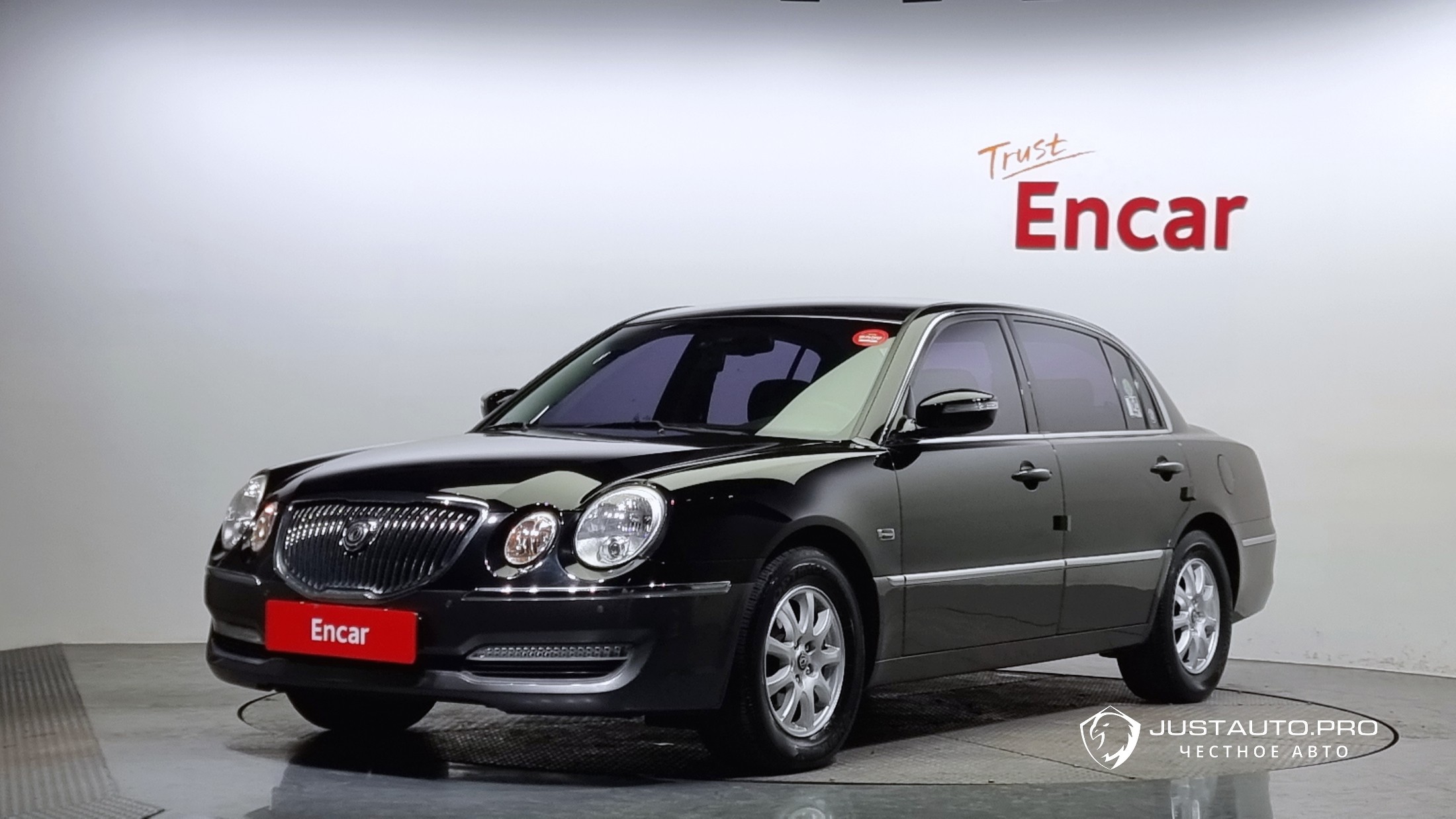 Автомобиль Kia OPIRUS