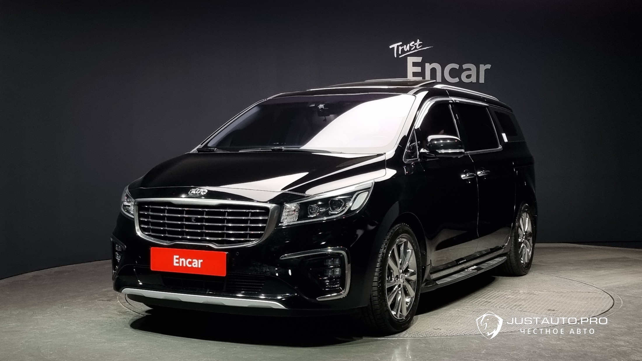 Автомобиль Kia Canival