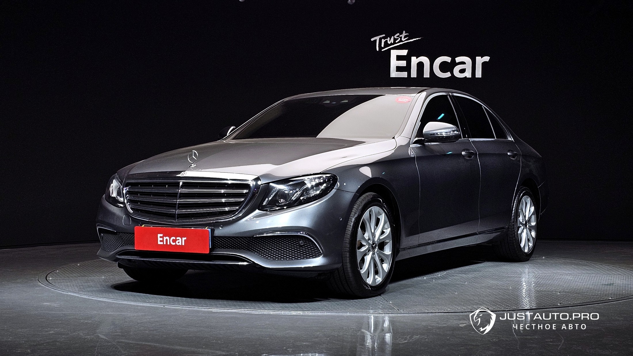 Автомобиль Mercedes-Benz E-Class