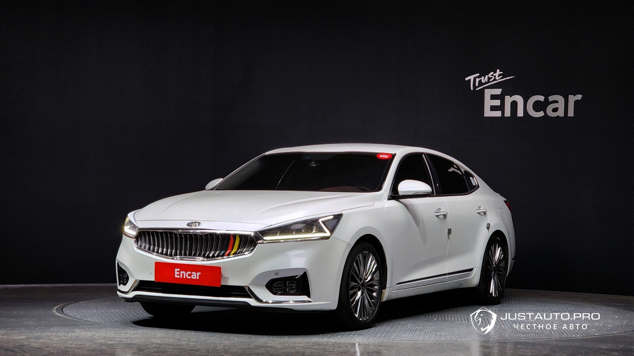 Автомобиль Kia K7