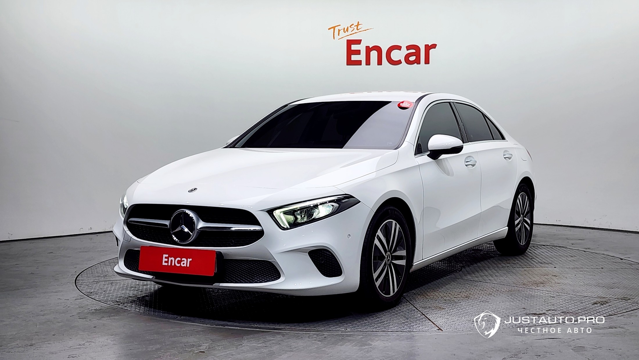 Автомобиль Mercedes-Benz A-Class