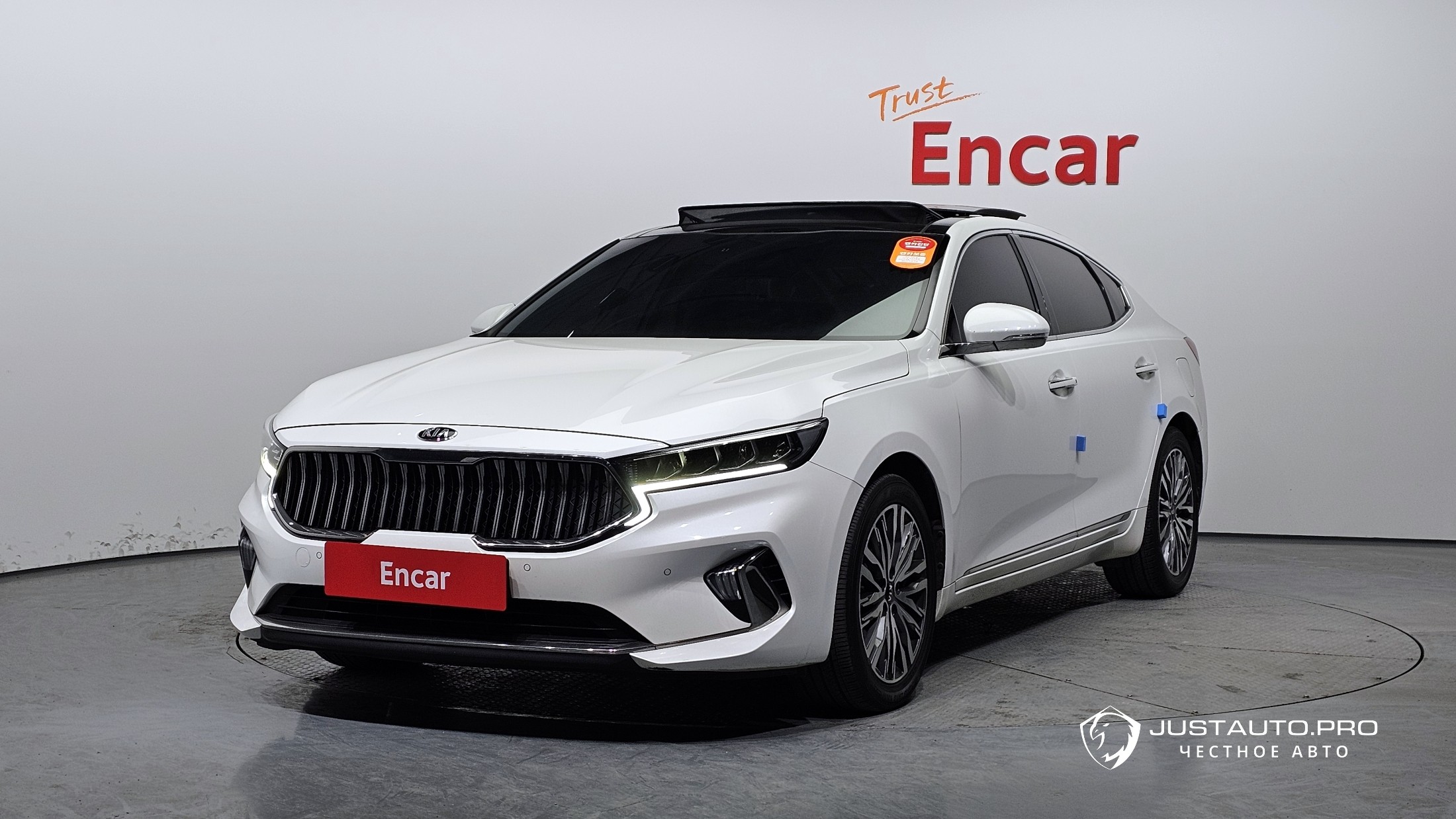 Автомобиль Kia K7