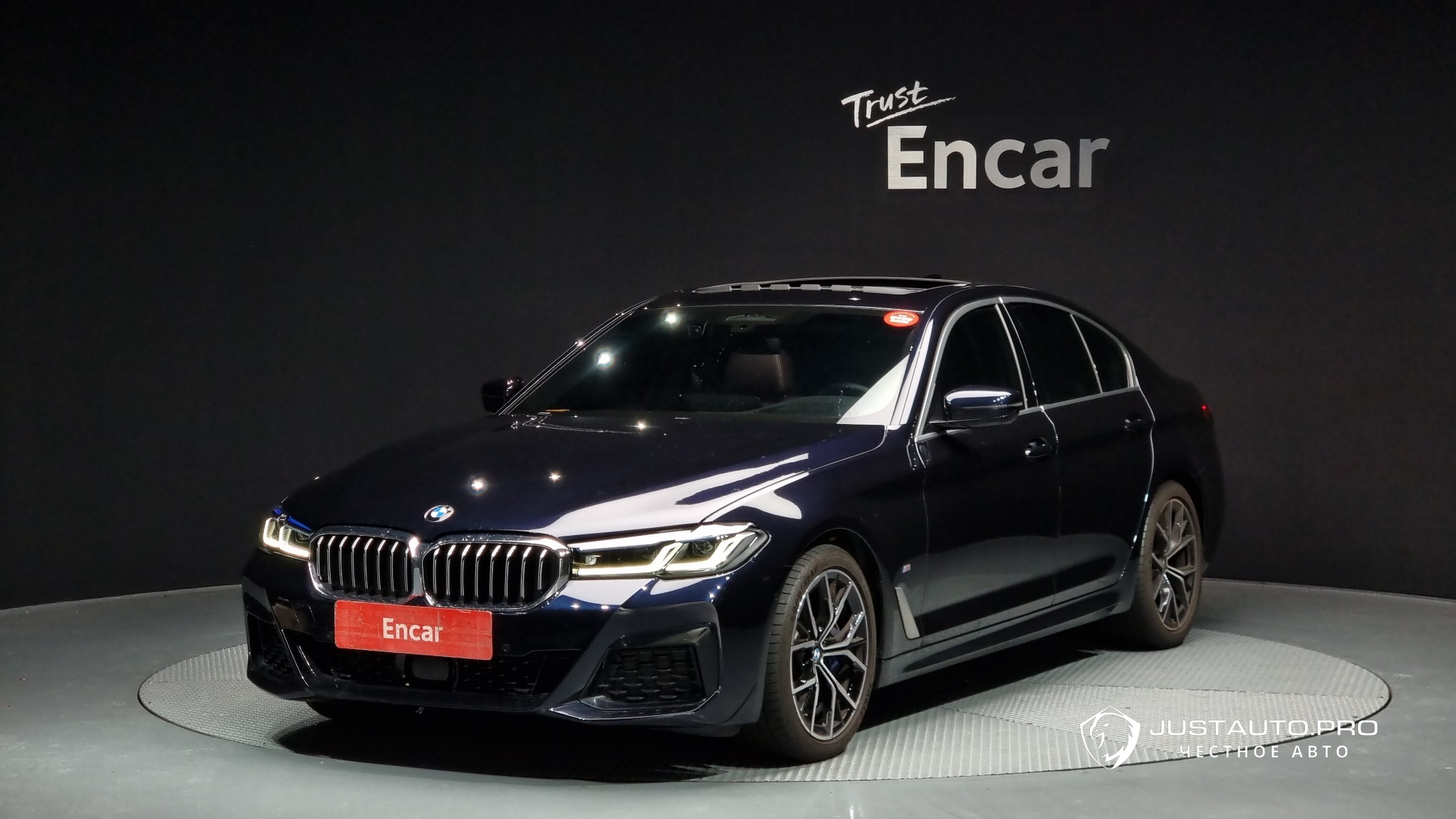 Автомобиль BMW 5-Series