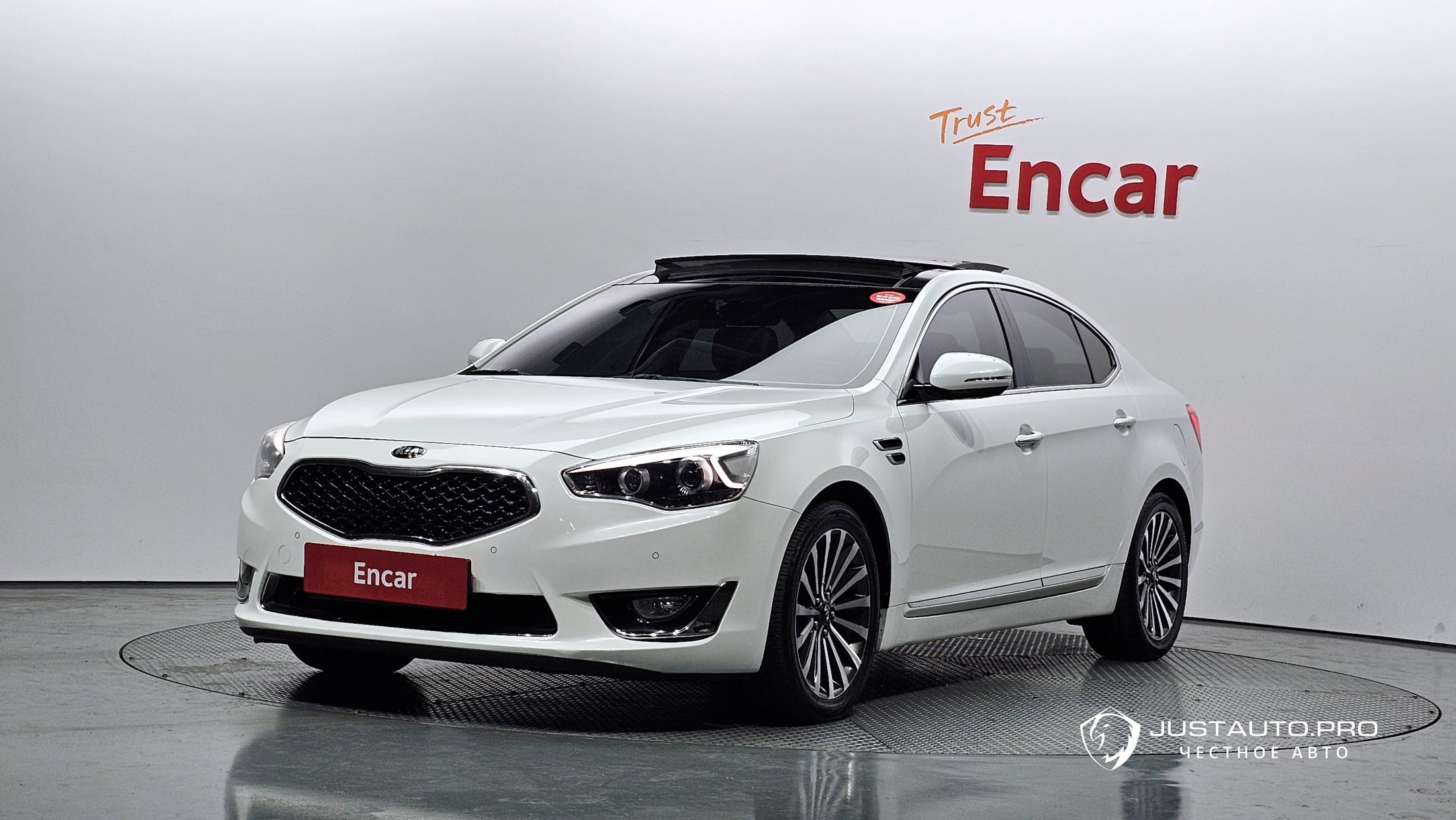 Автомобиль Kia K7