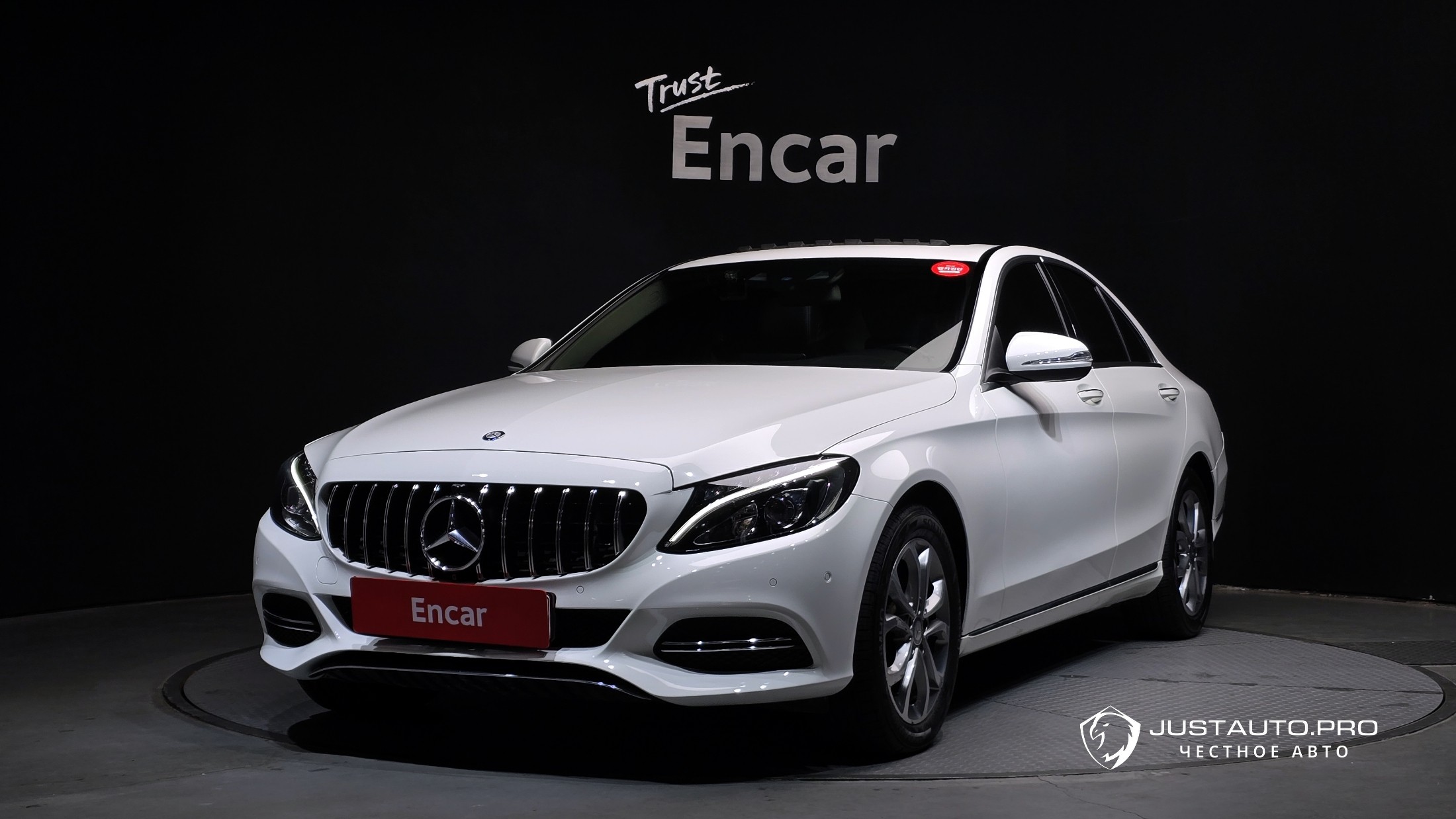 Автомобиль Mercedes-Benz C-Class
