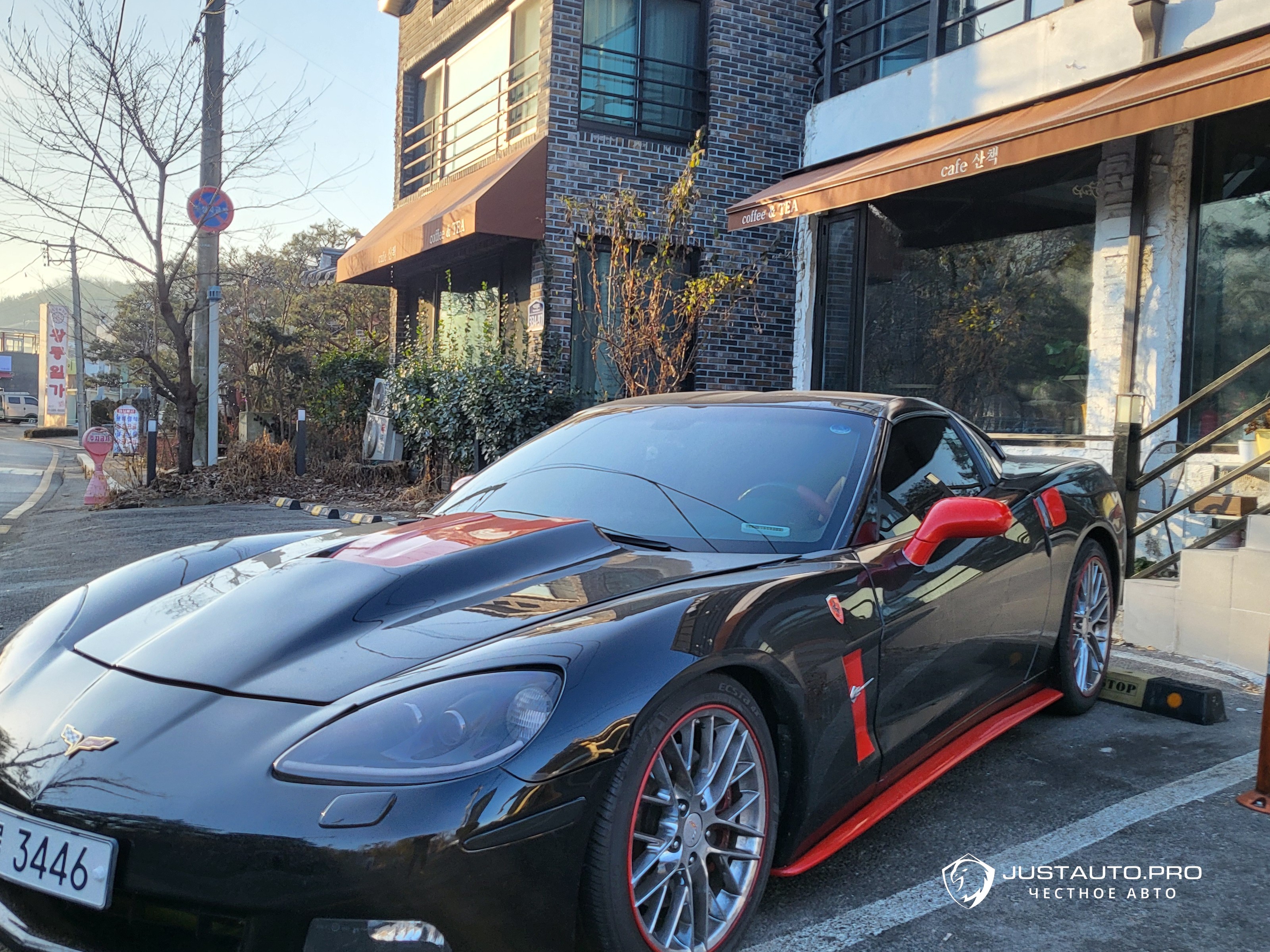Автомобиль Chevrolet Corvette