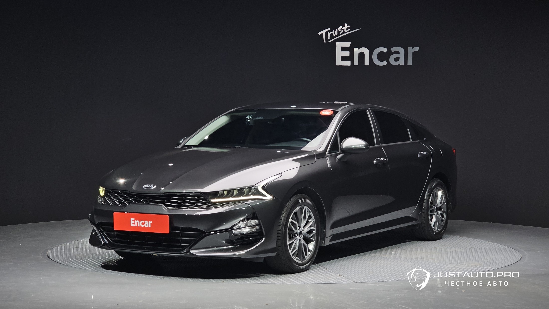 Автомобиль Kia K5