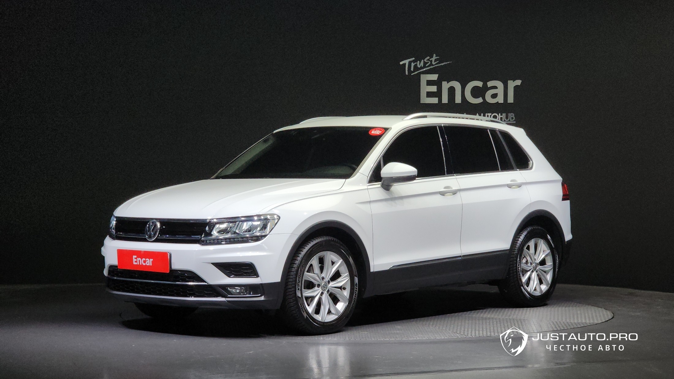 Автомобиль Volkswagen Tiguan