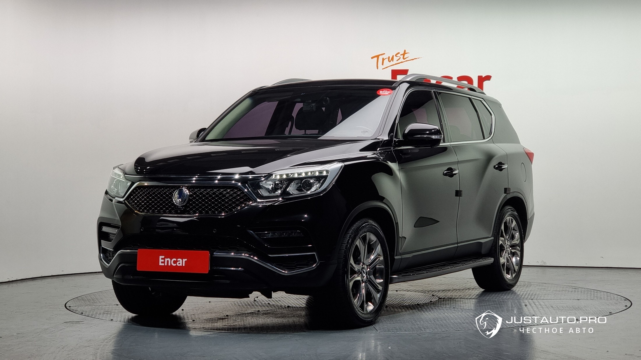 Автомобиль KG_Mobility_Ssangyong Rexton