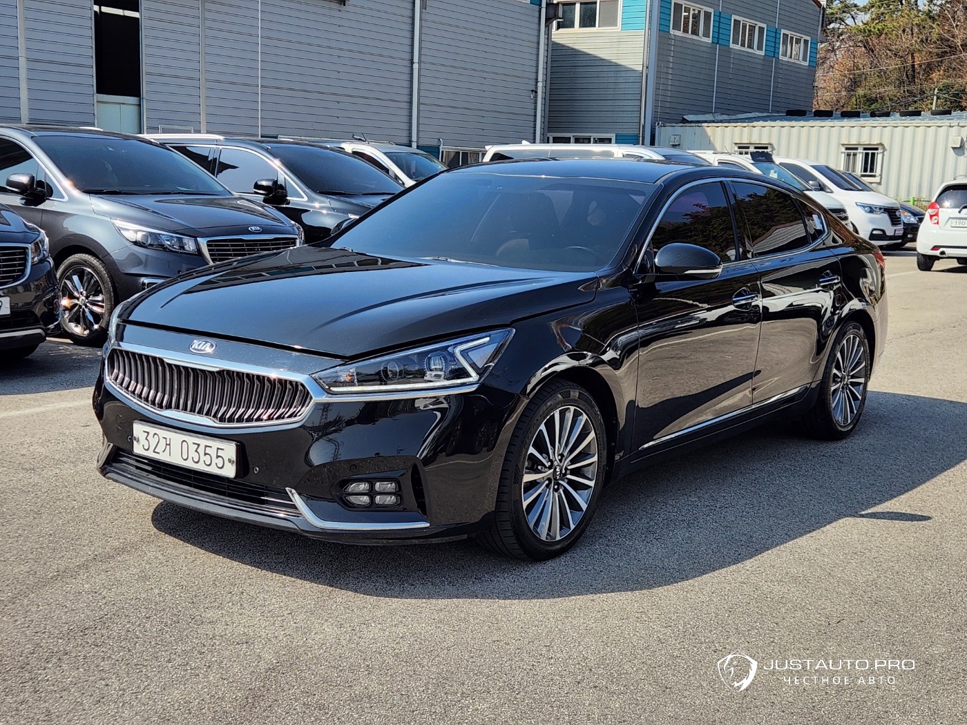 Автомобиль Kia K7