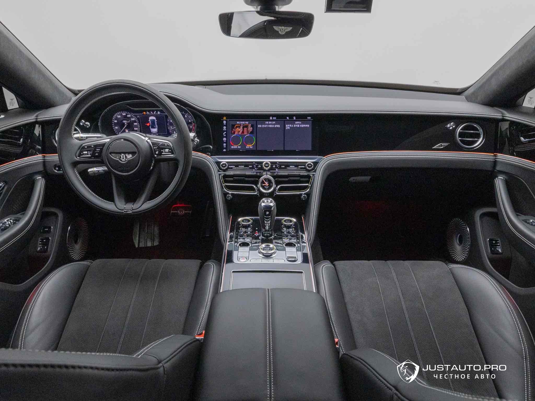 Автомобиль Bentley Flying Spur