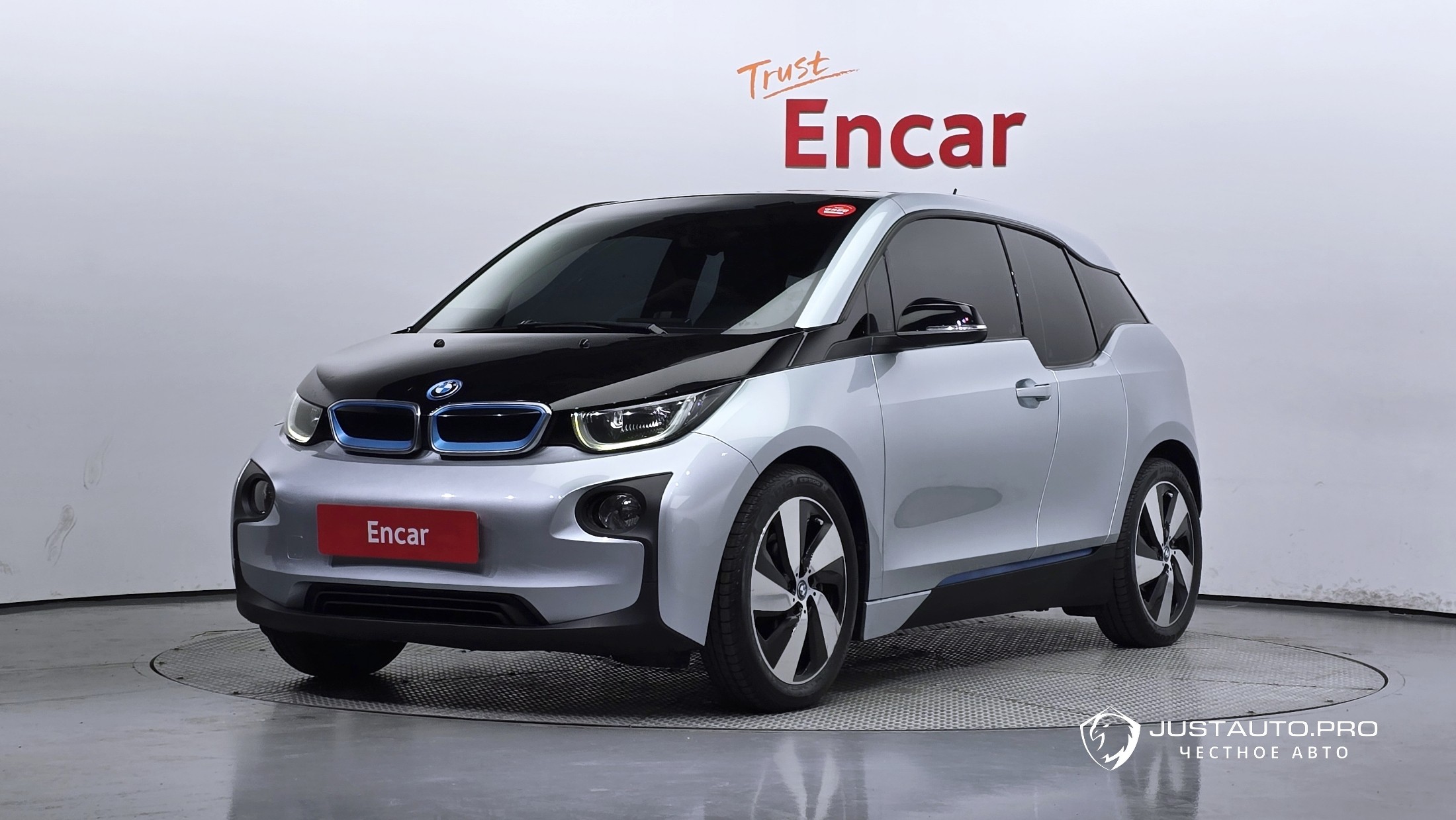 Автомобиль BMW i3