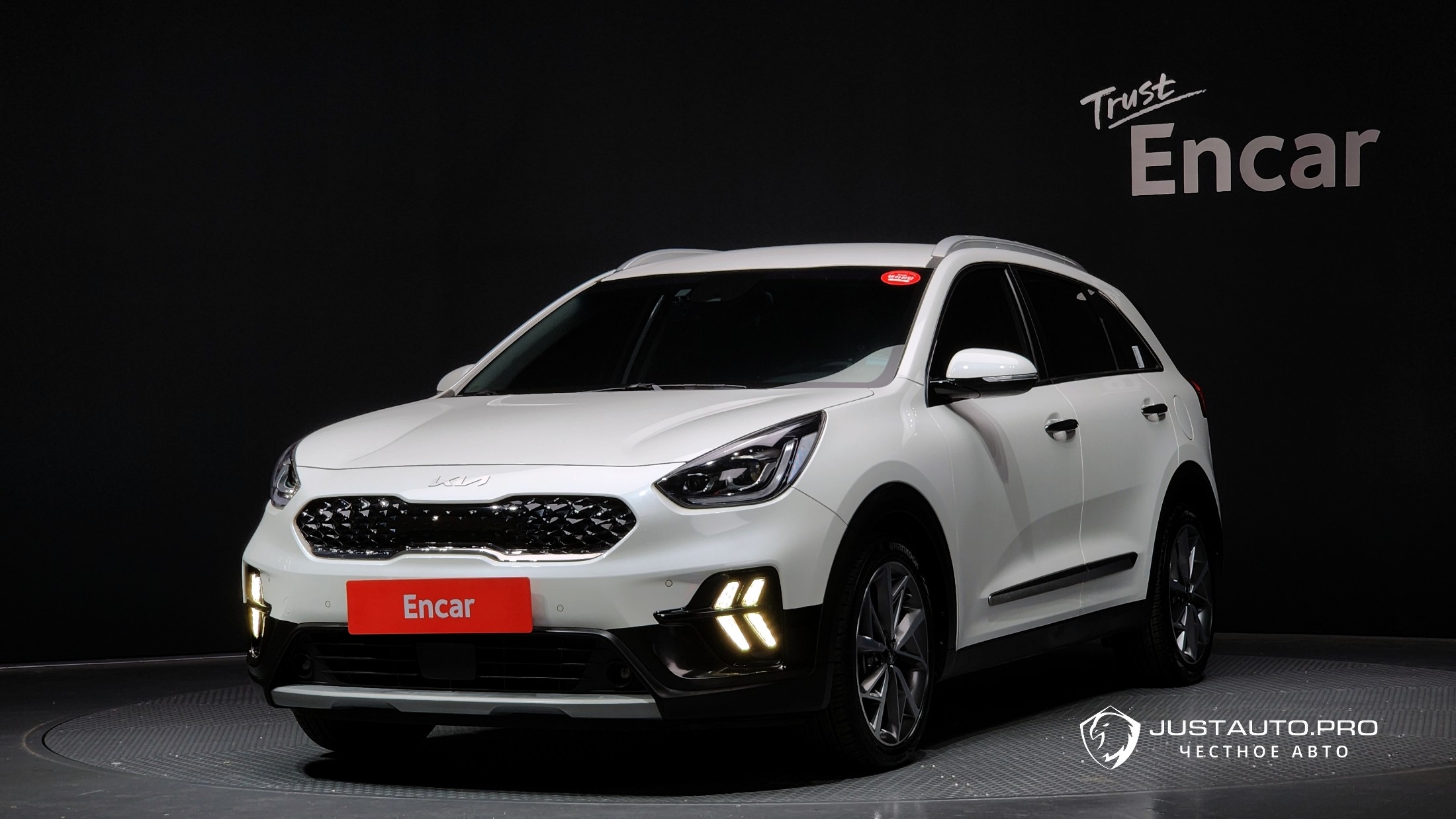 Автомобиль Kia Niro