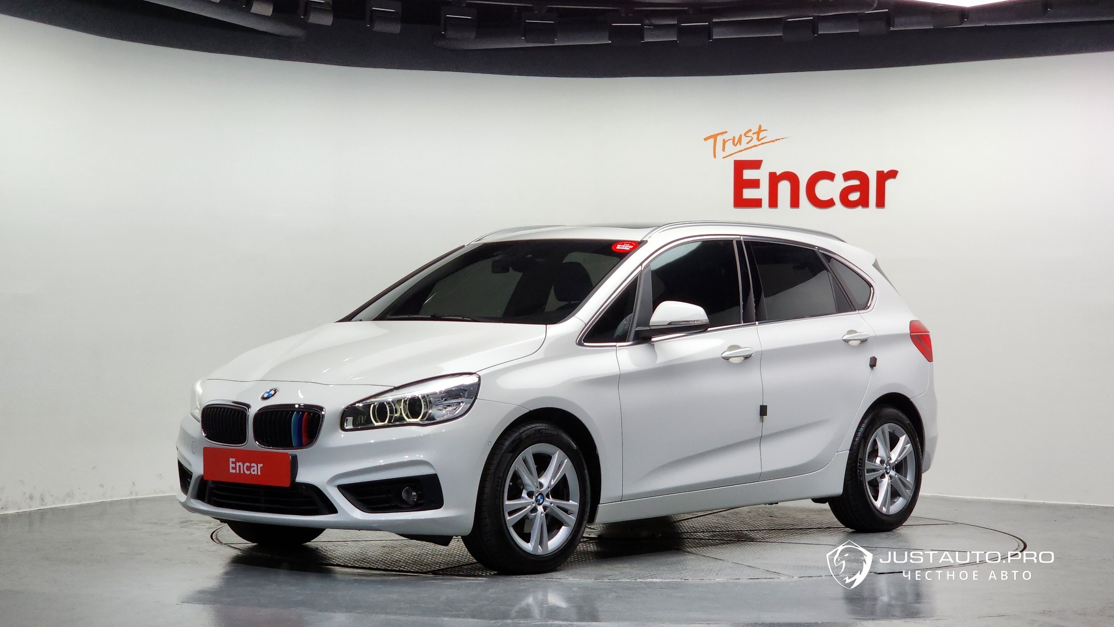 Автомобиль BMW 2-Series