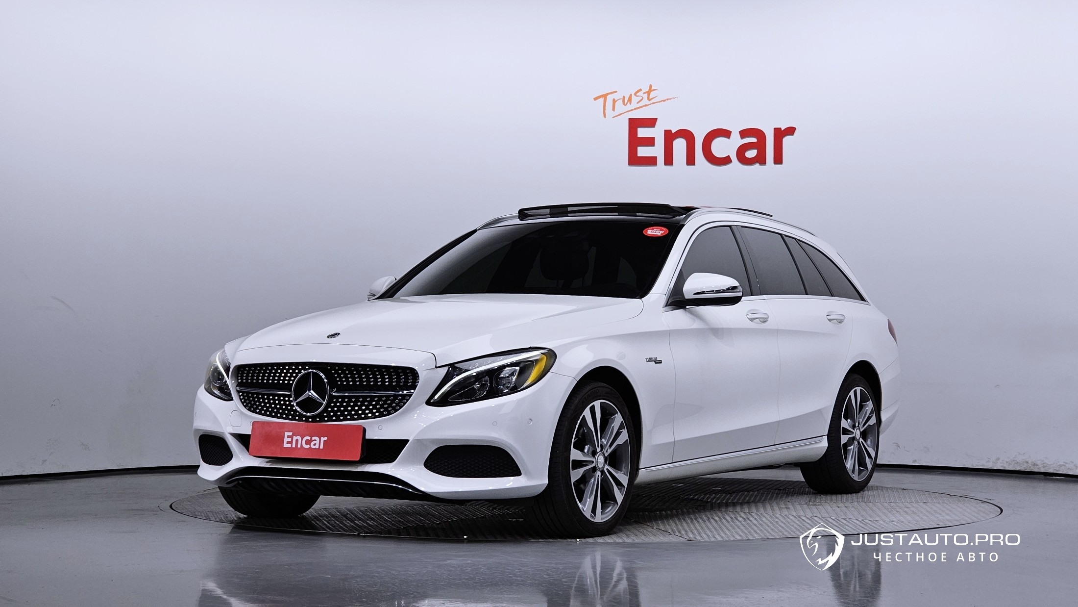 Автомобиль Mercedes-Benz C-Class