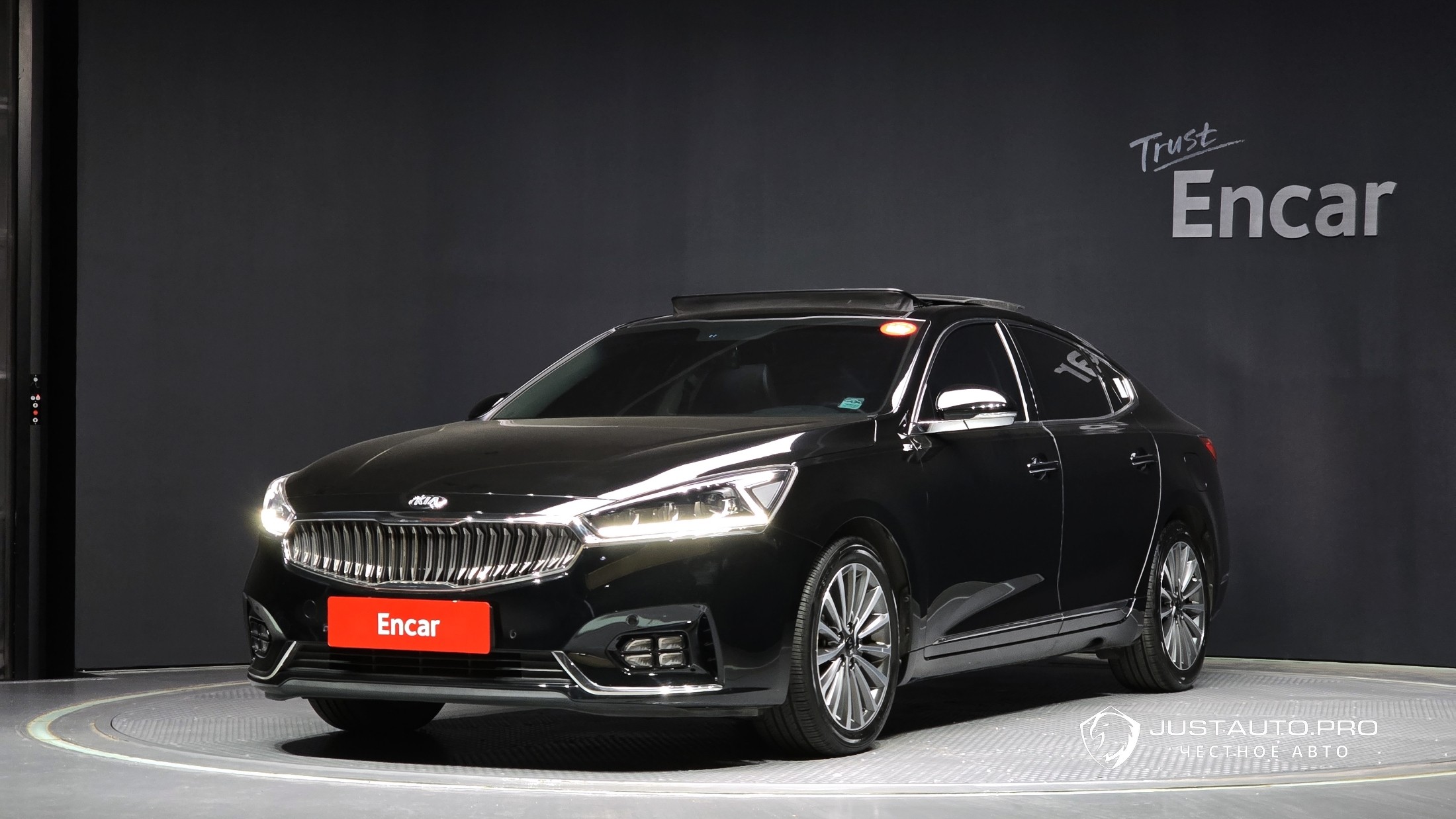Автомобиль Kia K7