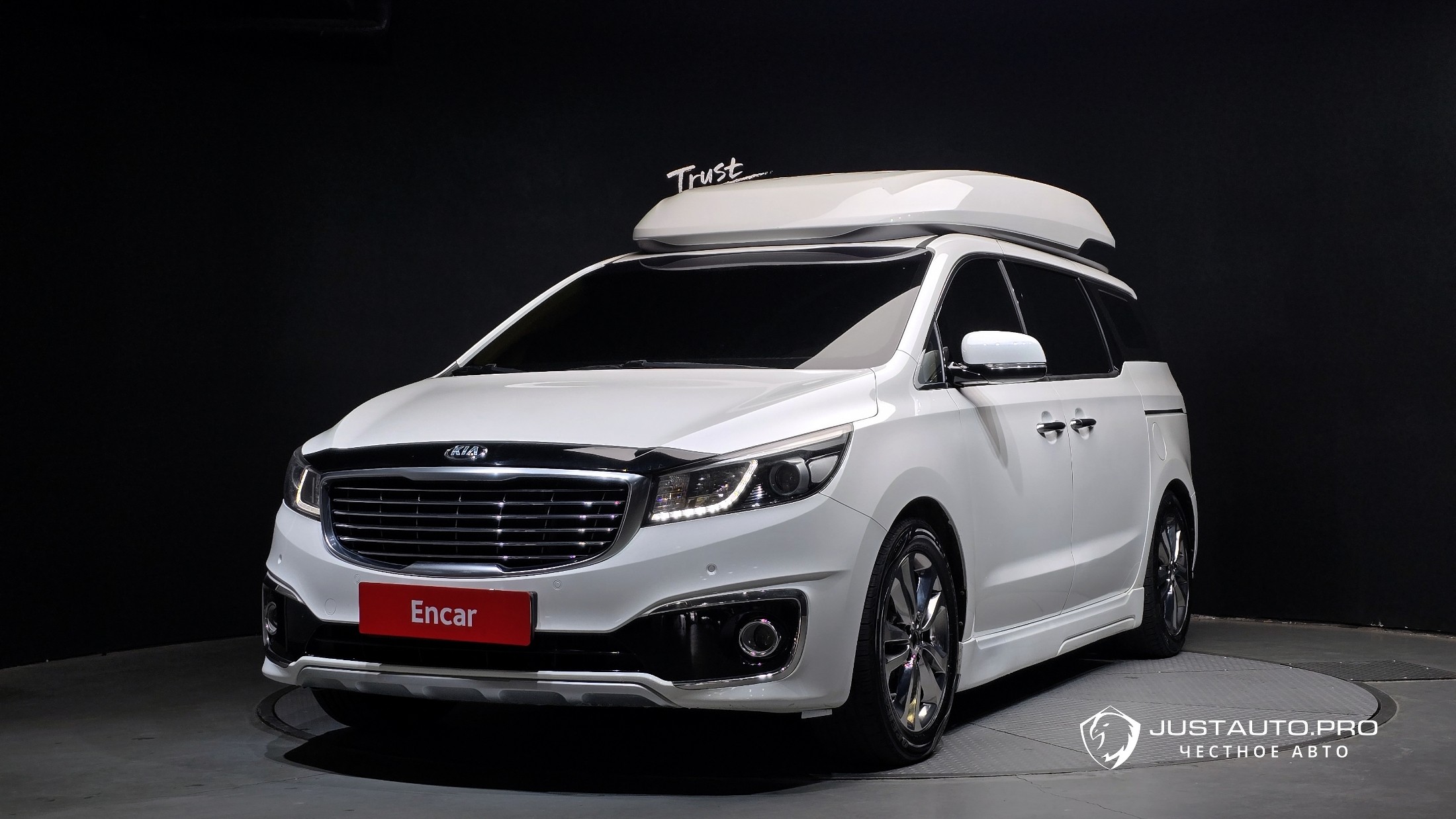 Автомобиль Kia Canival
