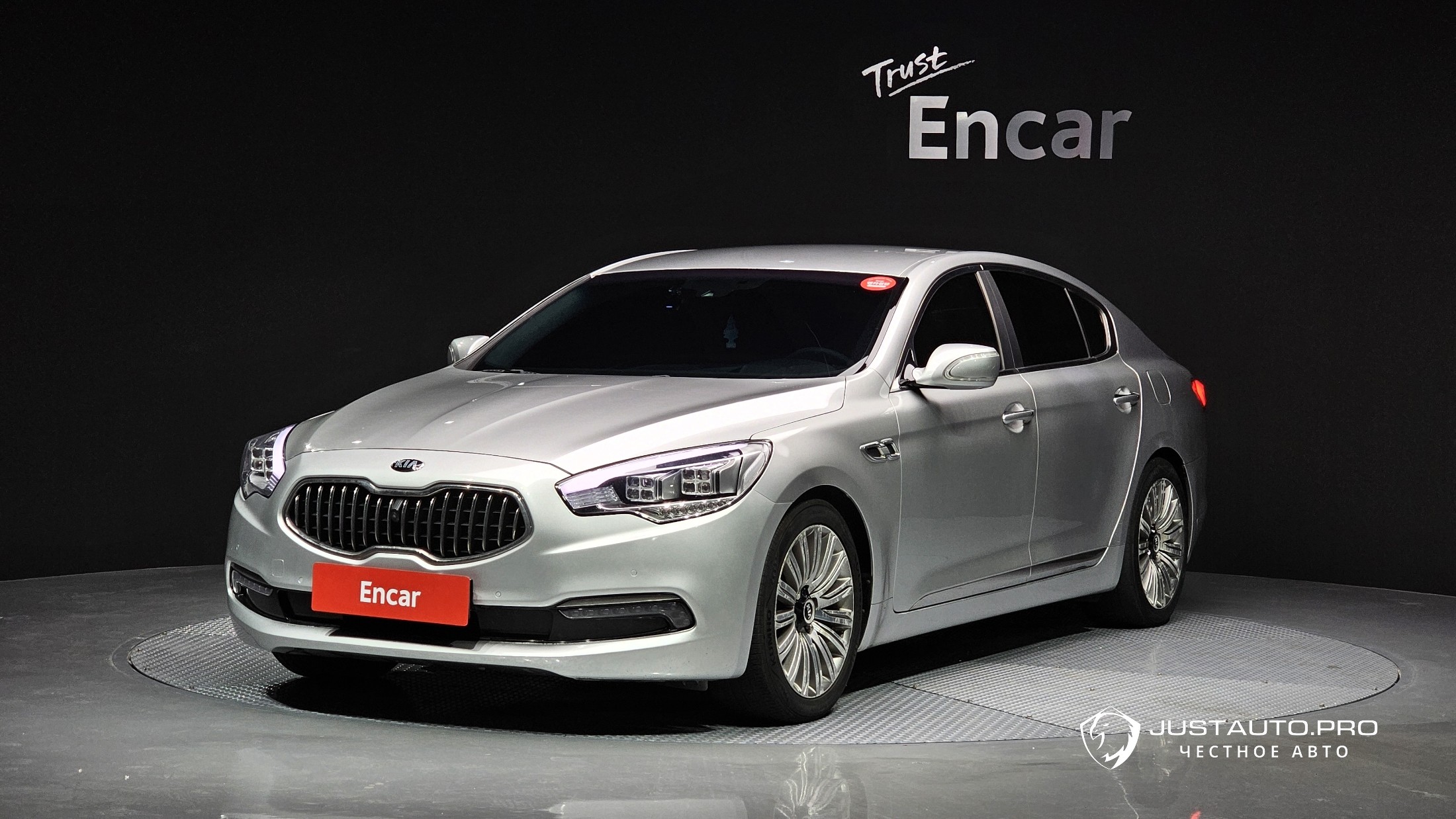 Автомобиль Kia K9