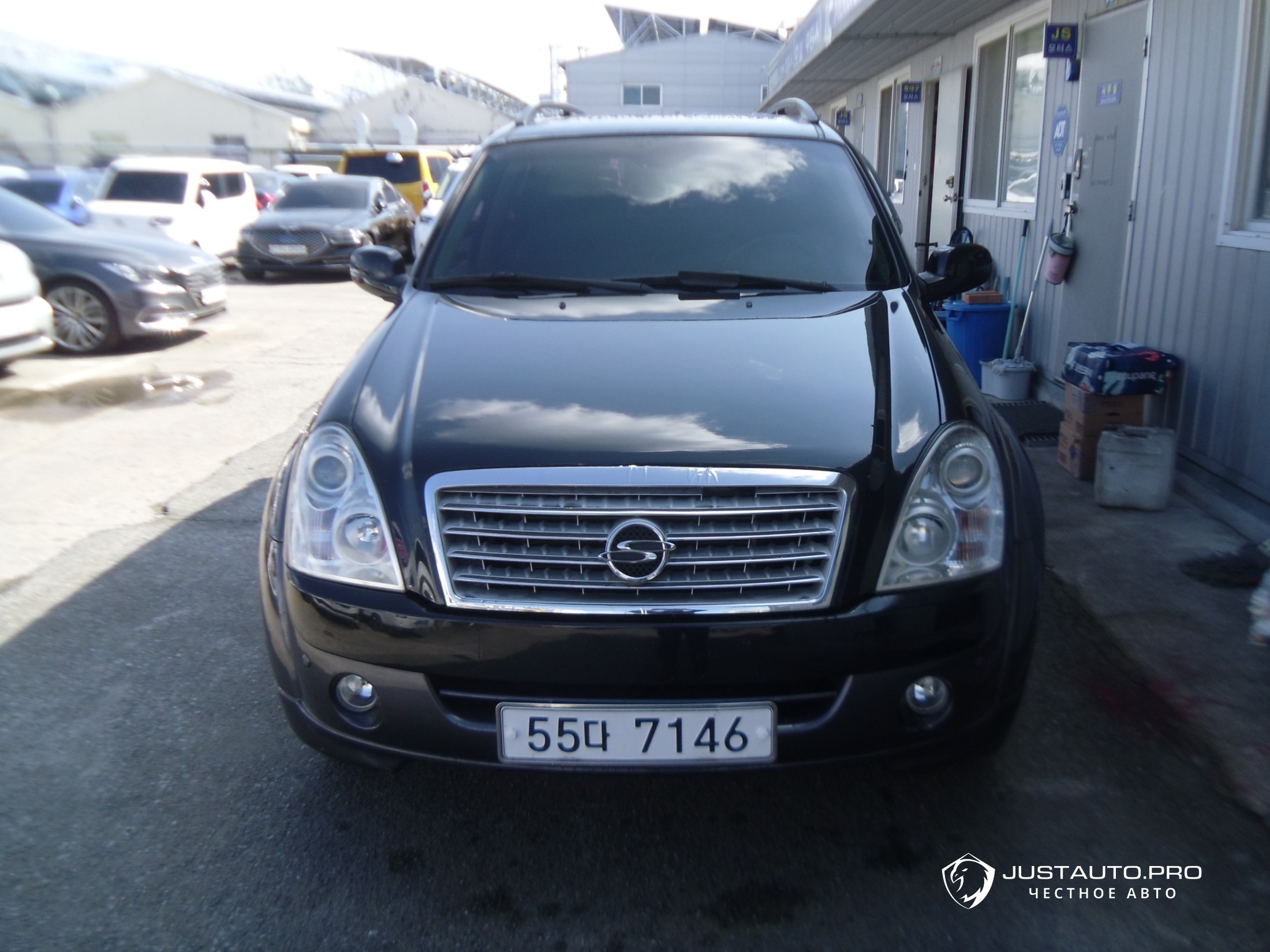 Автомобиль KG_Mobility_Ssangyong Rexton