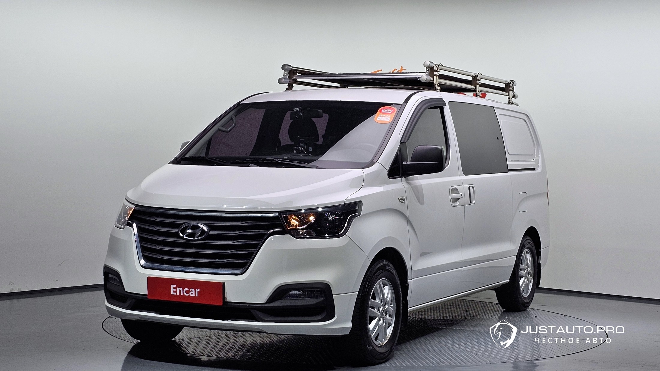 Автомобиль Hyundai Starex