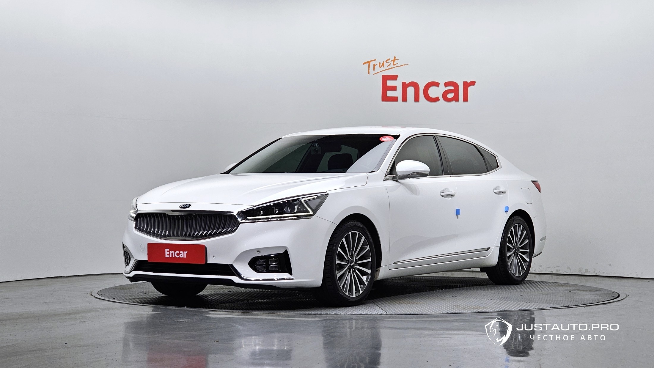 Автомобиль Kia K7