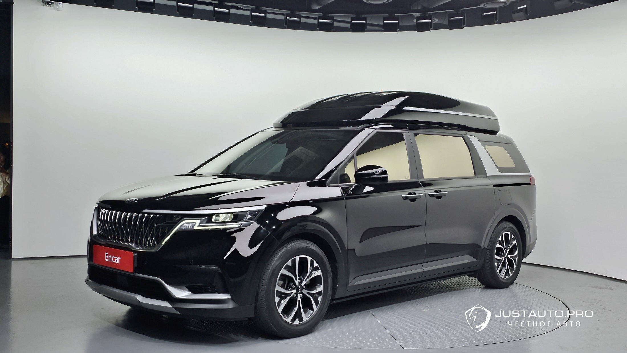 Автомобиль Kia Canival