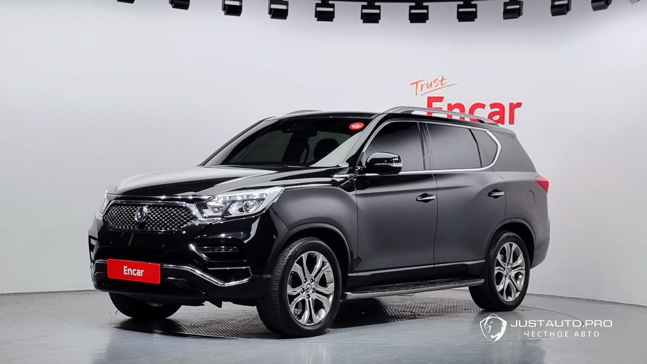 Автомобиль KG_Mobility_Ssangyong Rexton