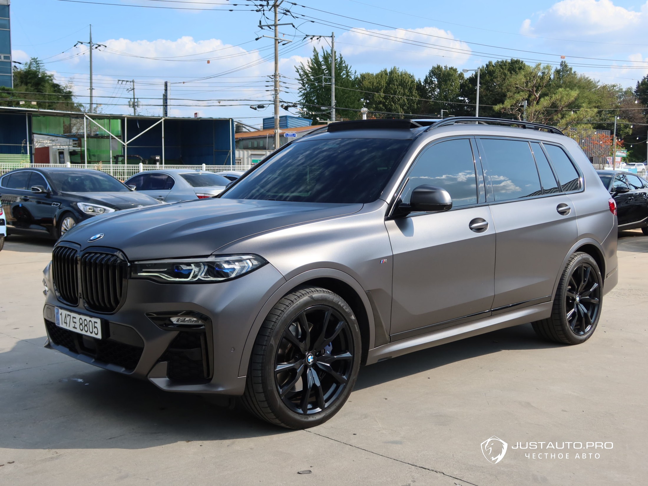 Автомобиль BMW X7