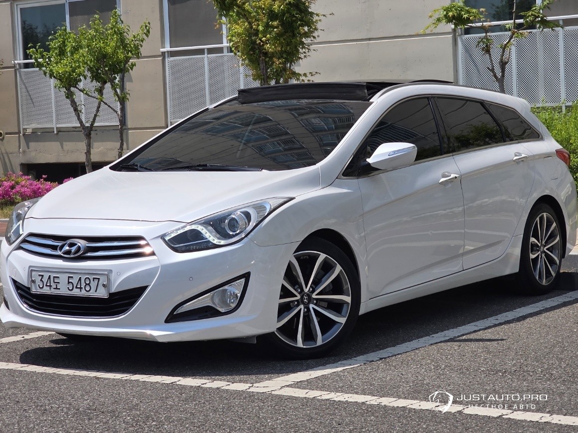 Автомобиль Hyundai i40