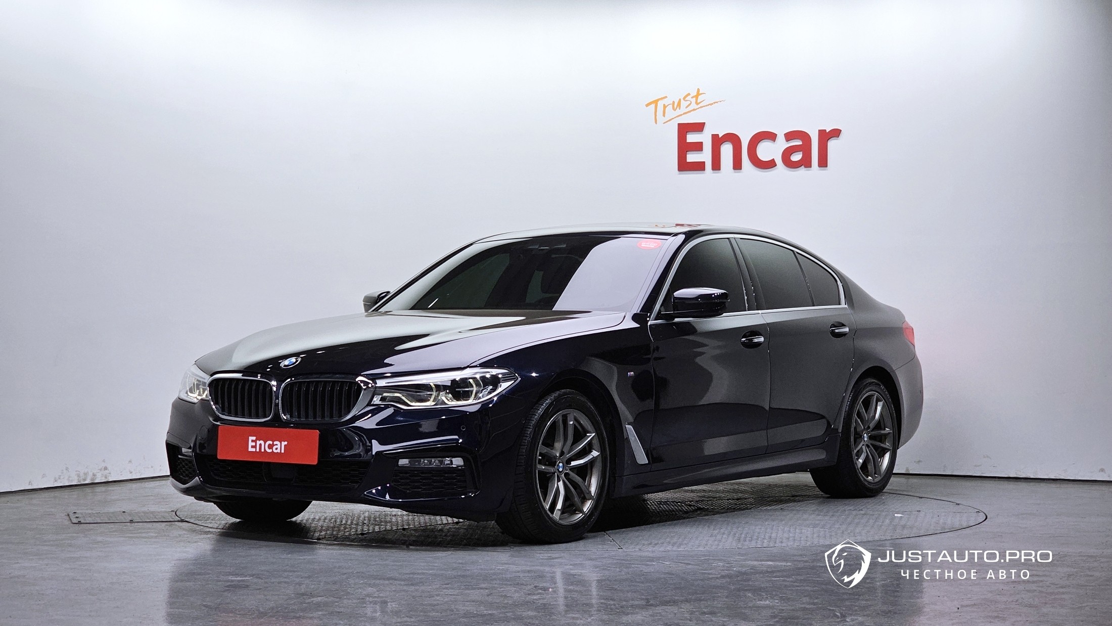Автомобиль BMW 5-Series