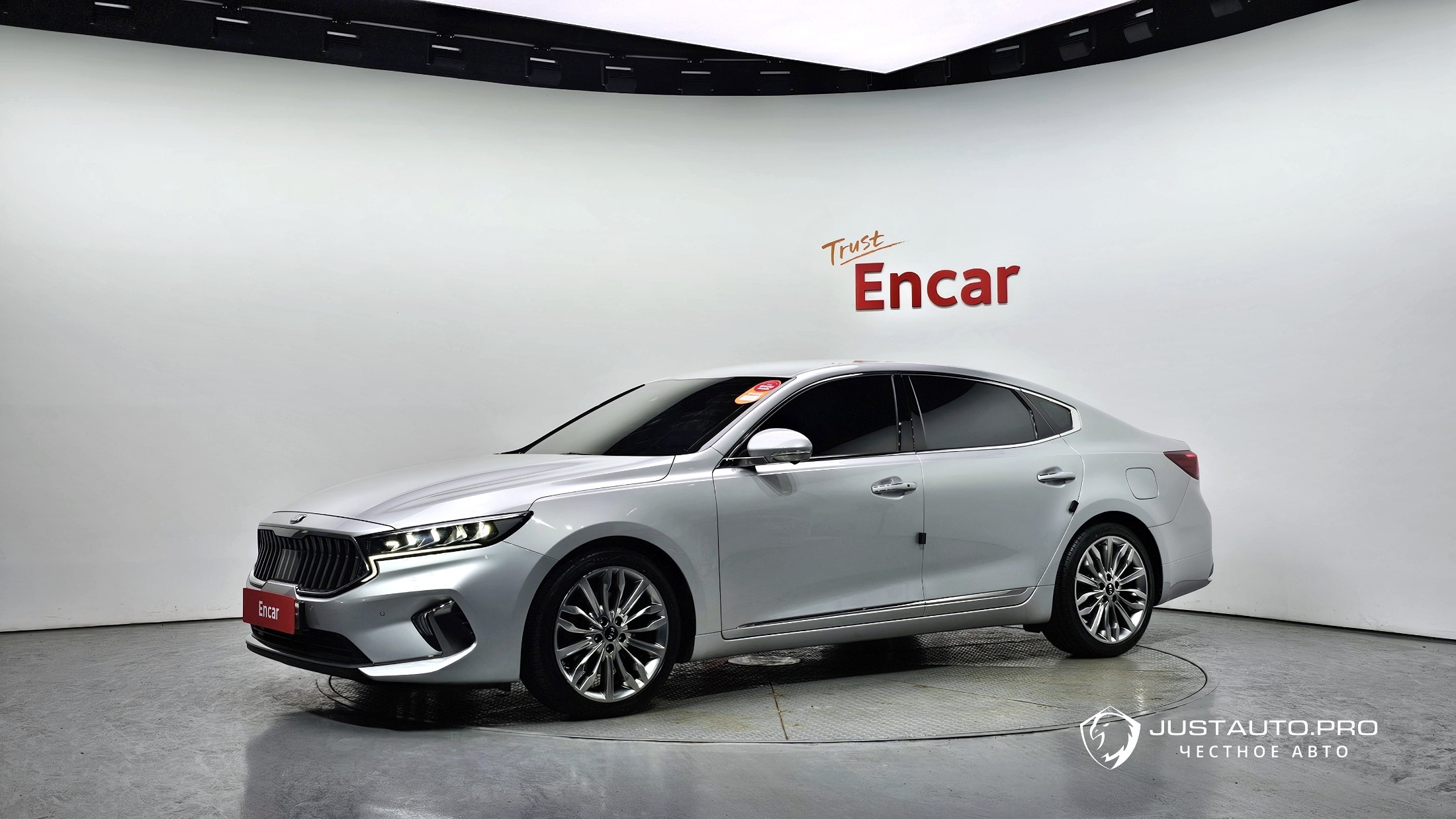 Автомобиль Kia K7