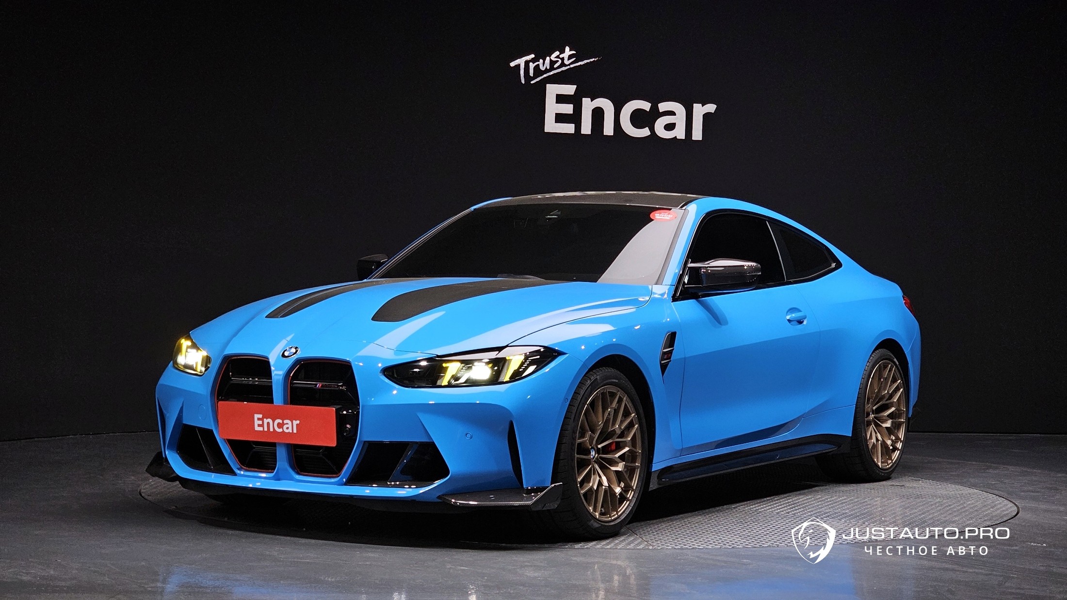 Автомобиль BMW M4