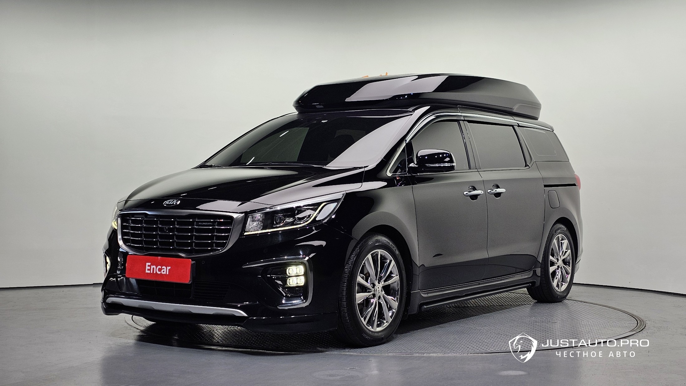 Автомобиль Kia Canival