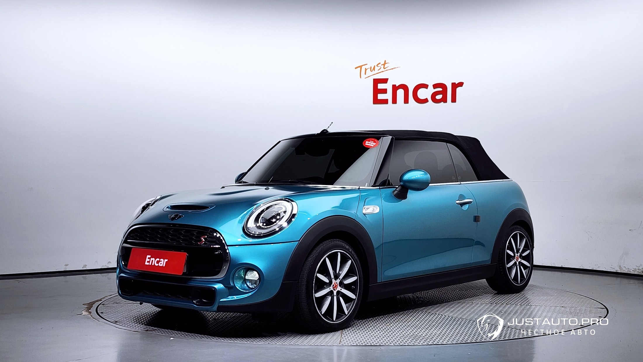 Автомобиль Mini Cooper Convertible