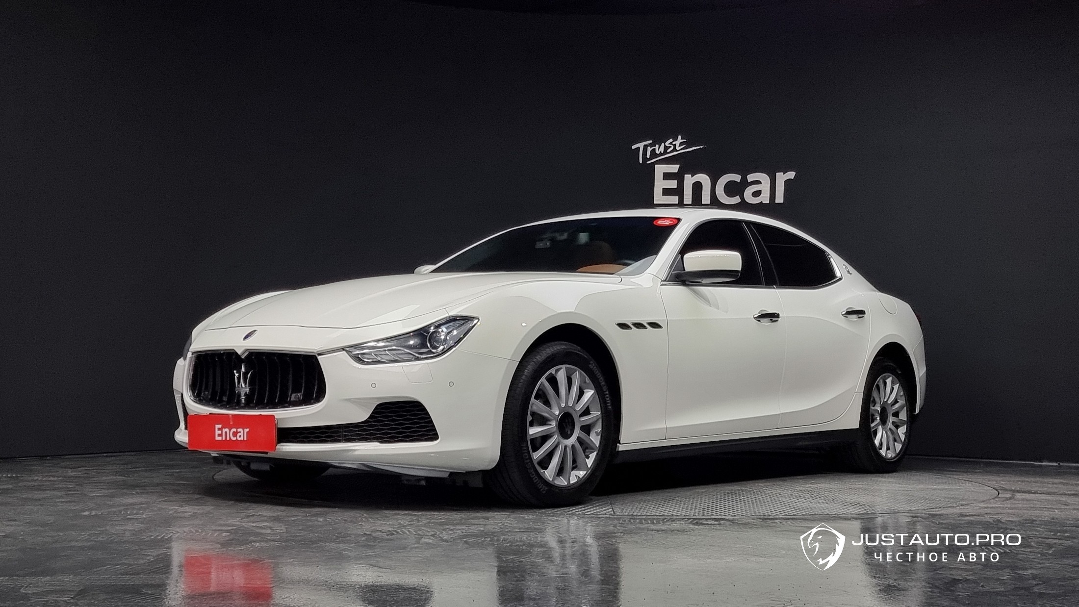 Автомобиль Maserati Ghibli