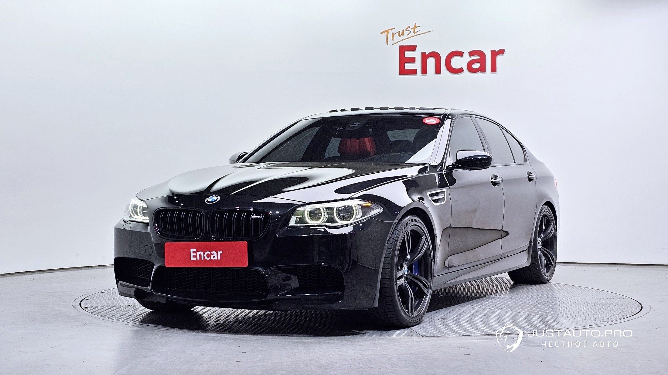Автомобиль BMW M5
