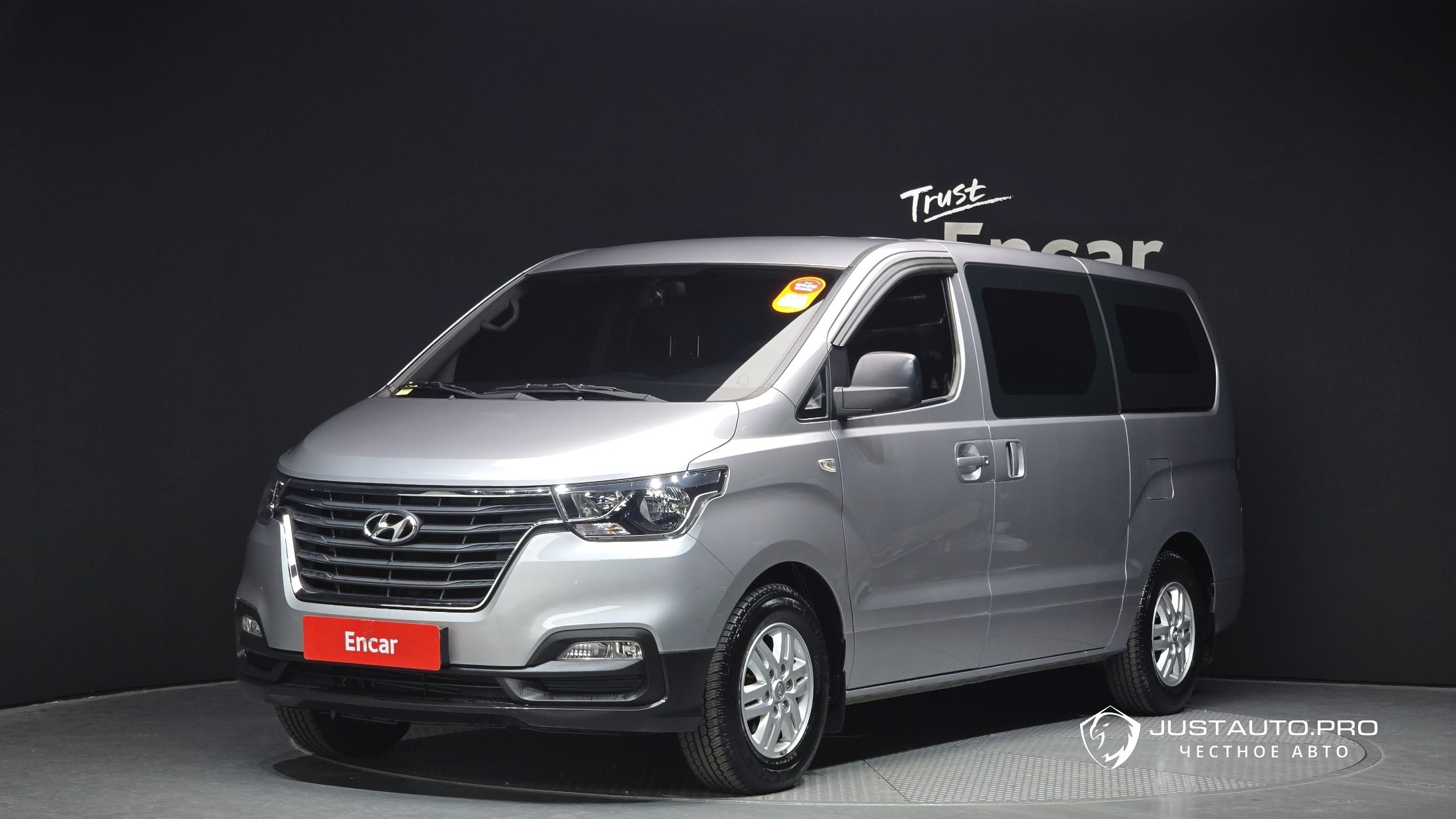 Автомобиль Hyundai Starex