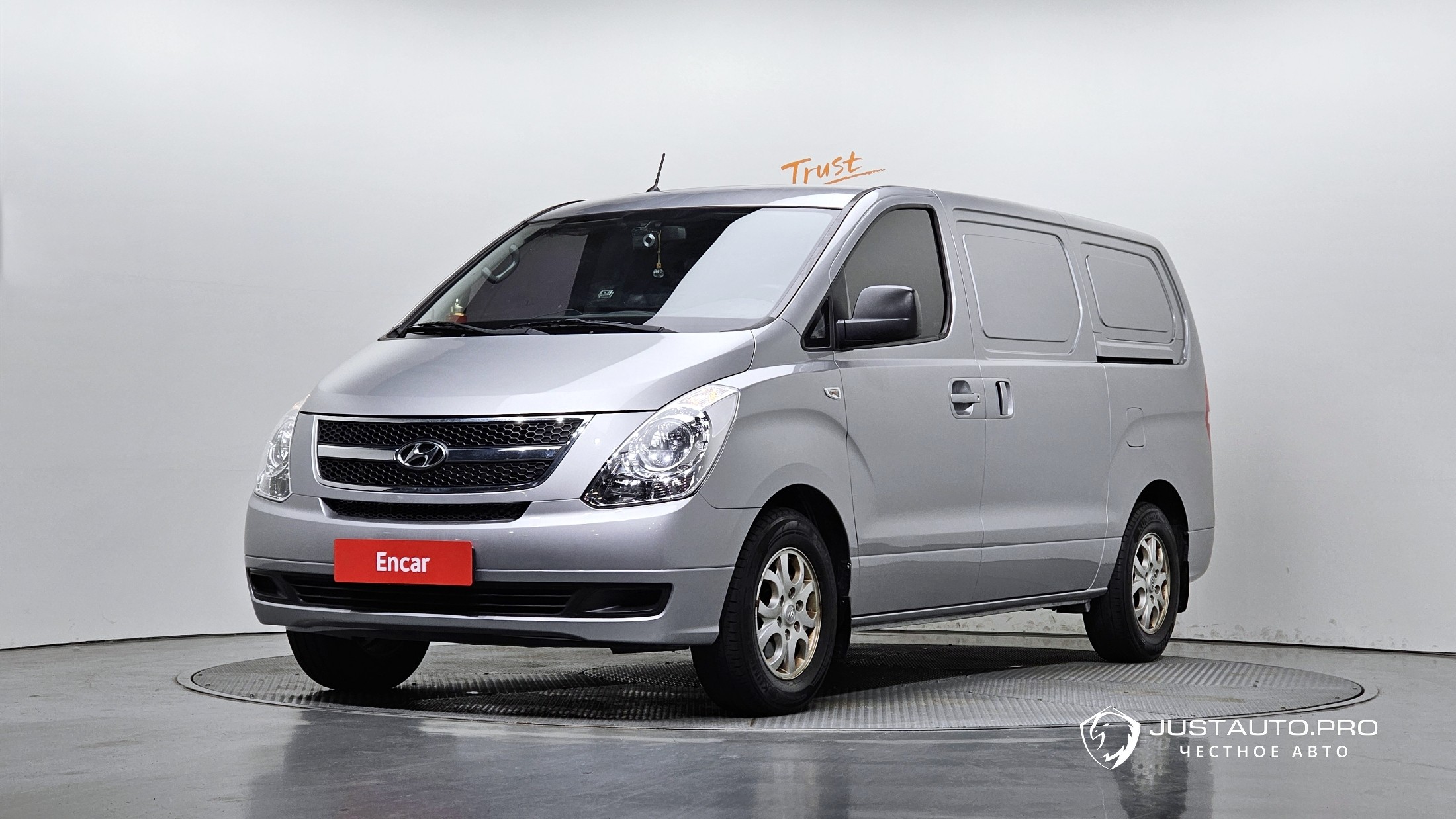 Автомобиль Hyundai Starex