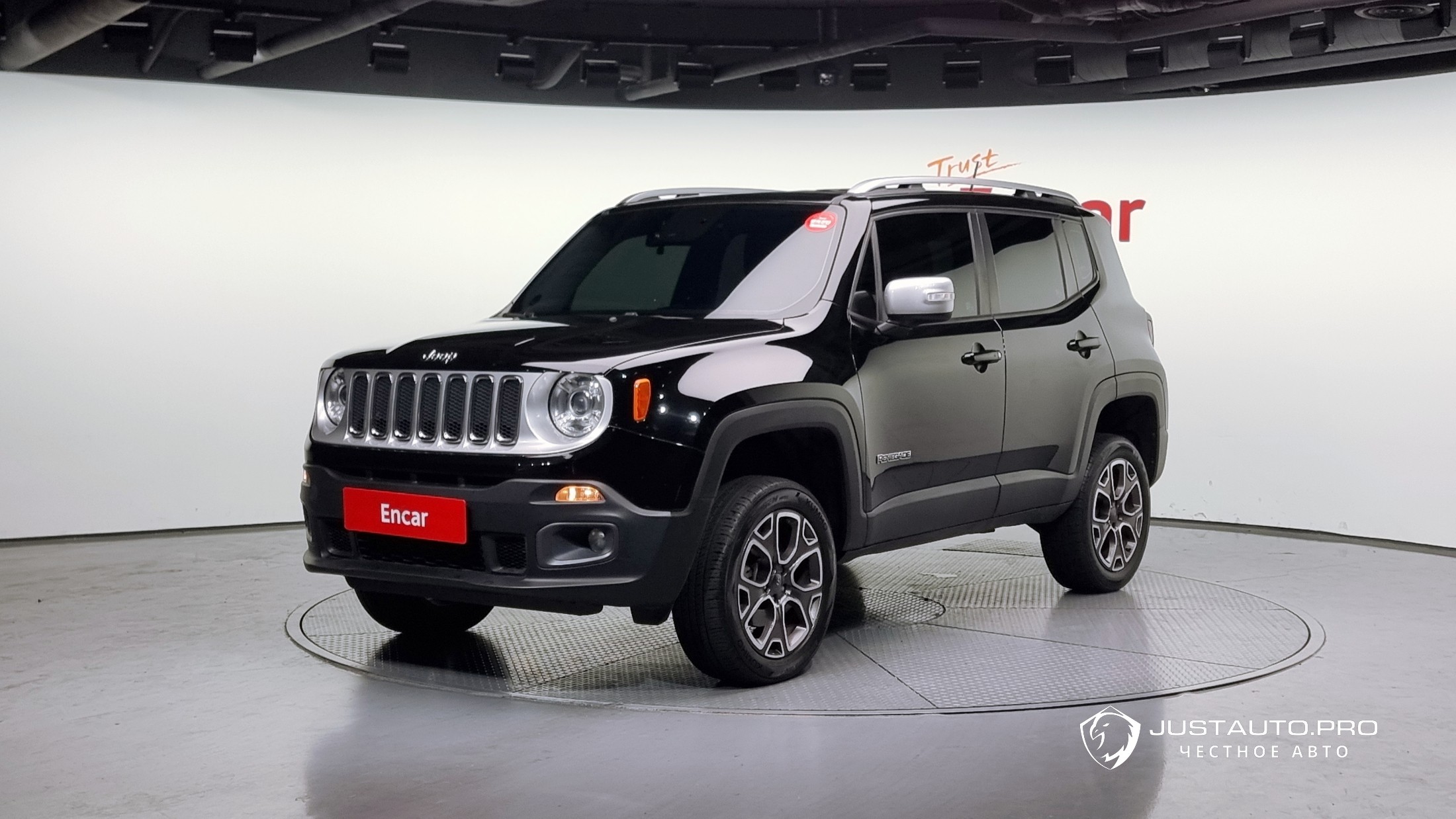 Автомобиль Jeep Renegade