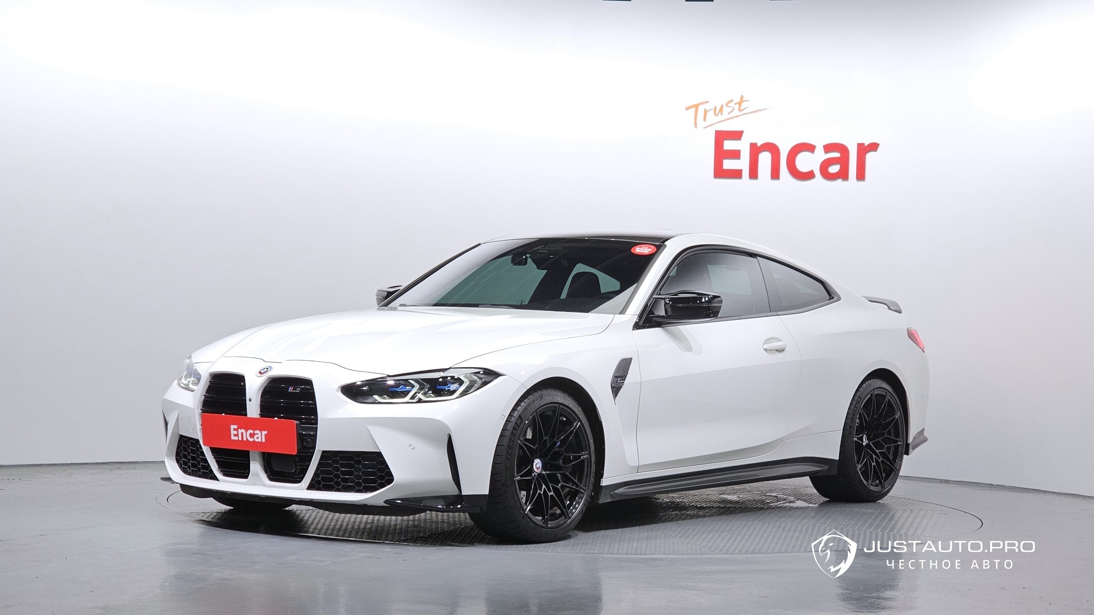 Автомобиль BMW M4