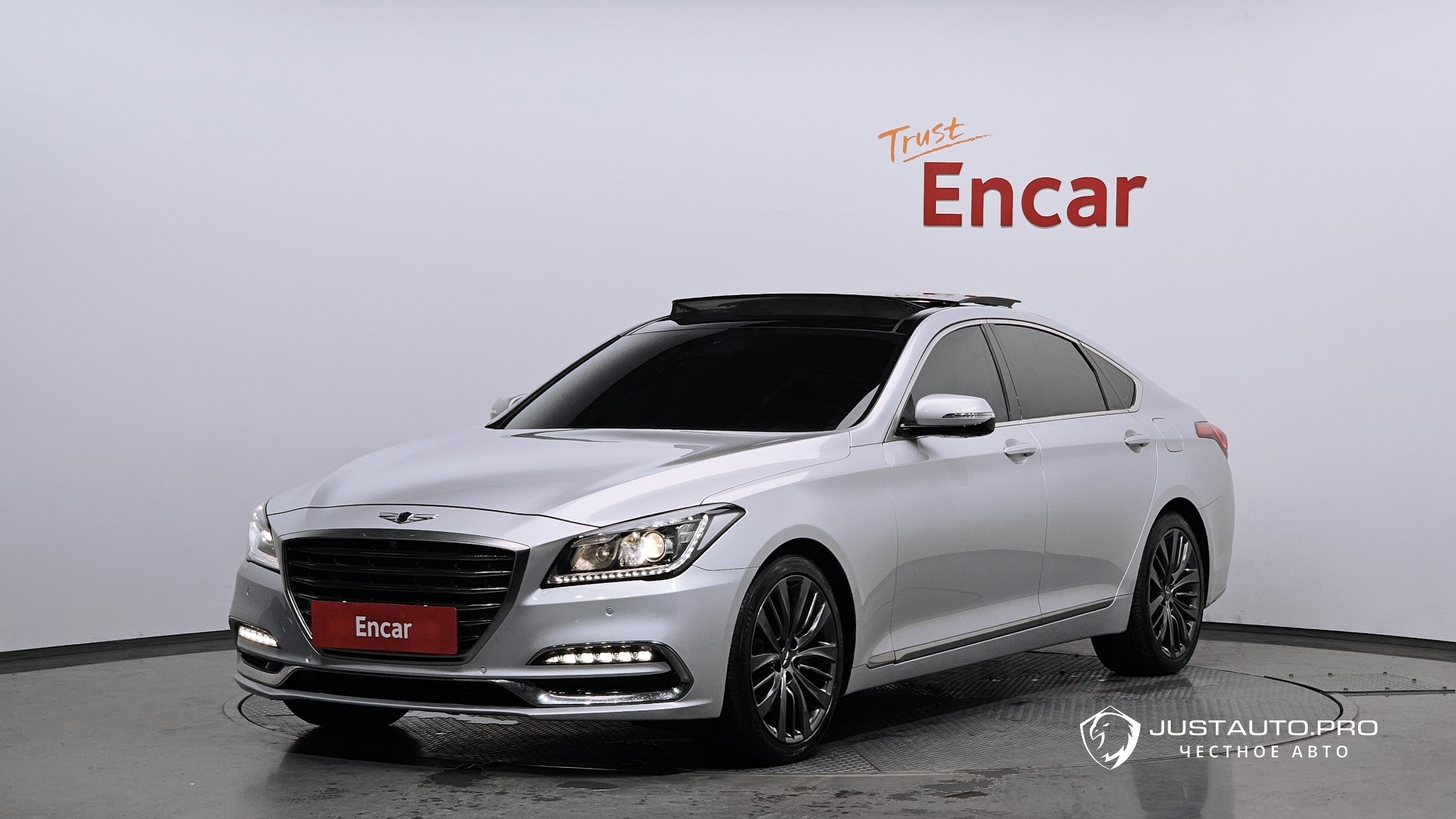 Автомобиль Genesis G80