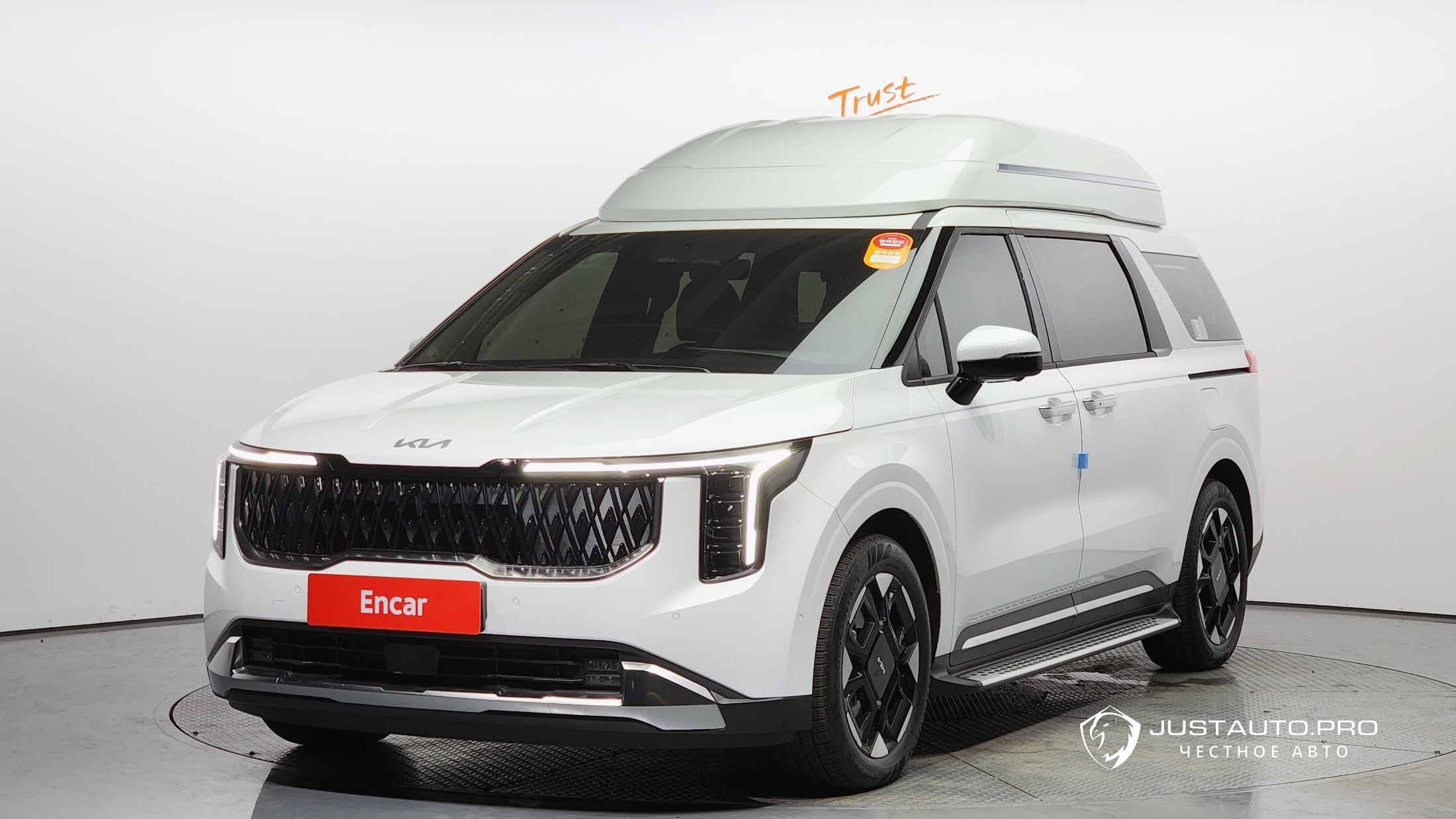 Автомобиль Kia Canival