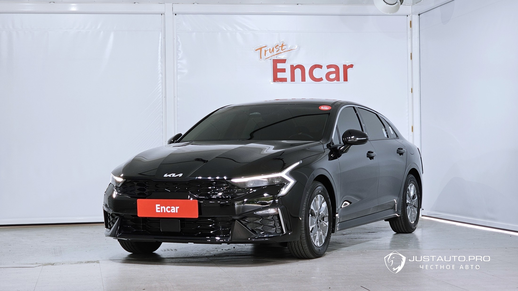 Автомобиль Kia K5