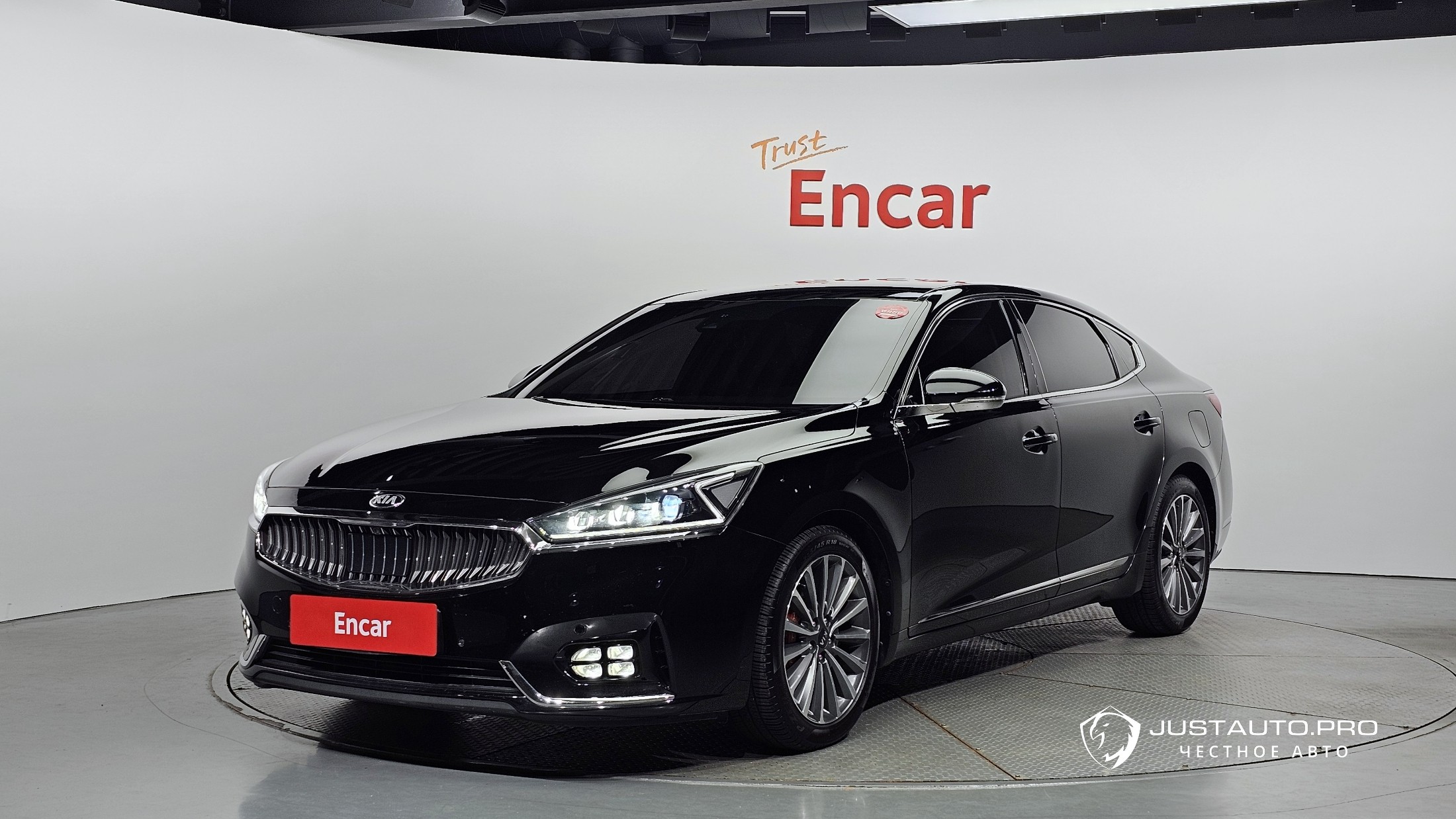 Автомобиль Kia K7