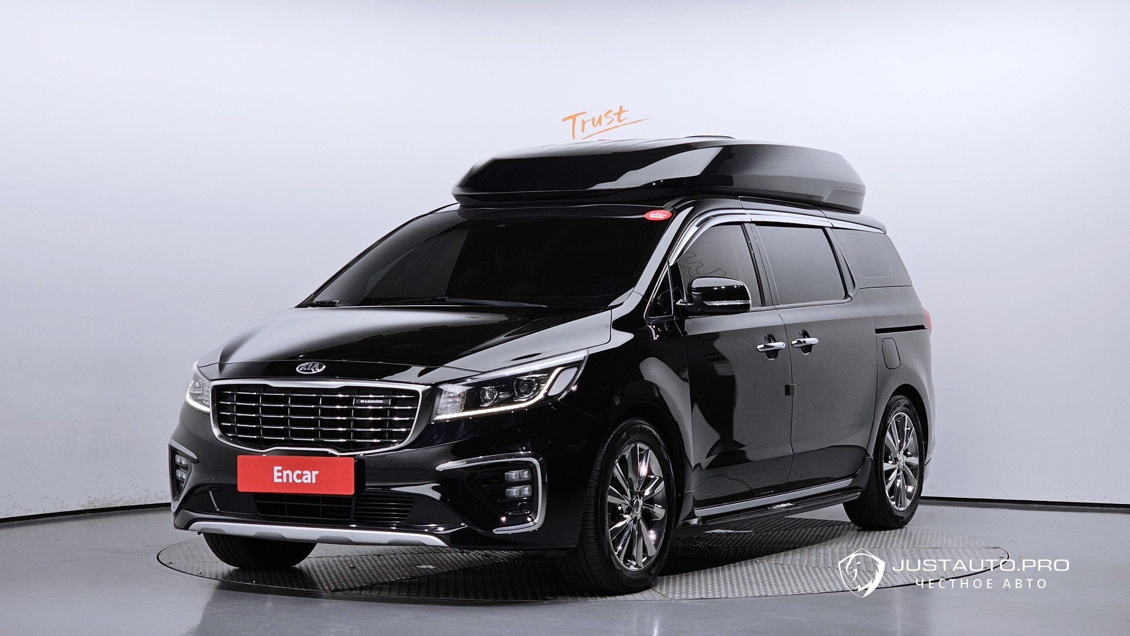 Автомобиль Kia Canival