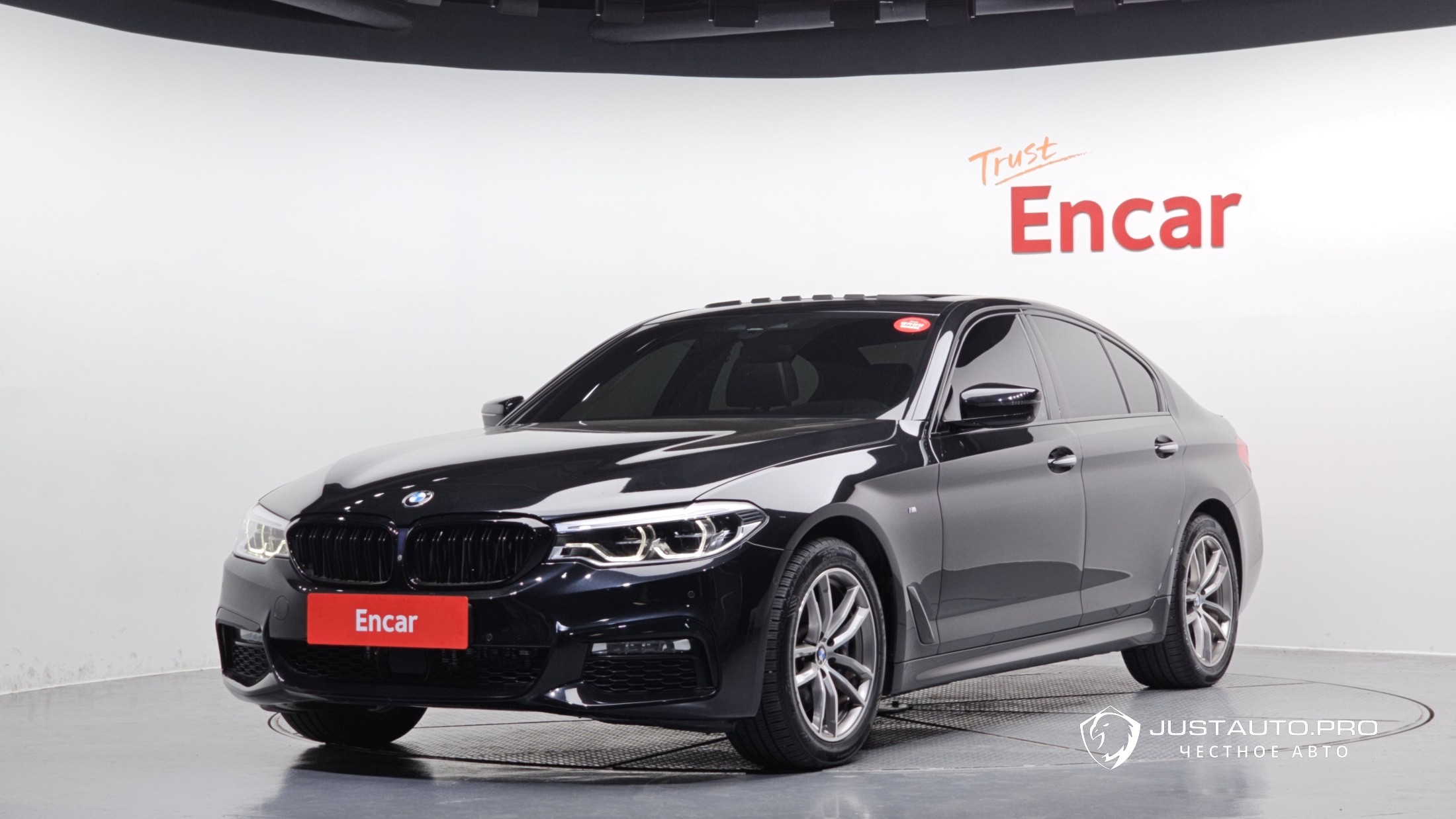 Автомобиль BMW 5-Series