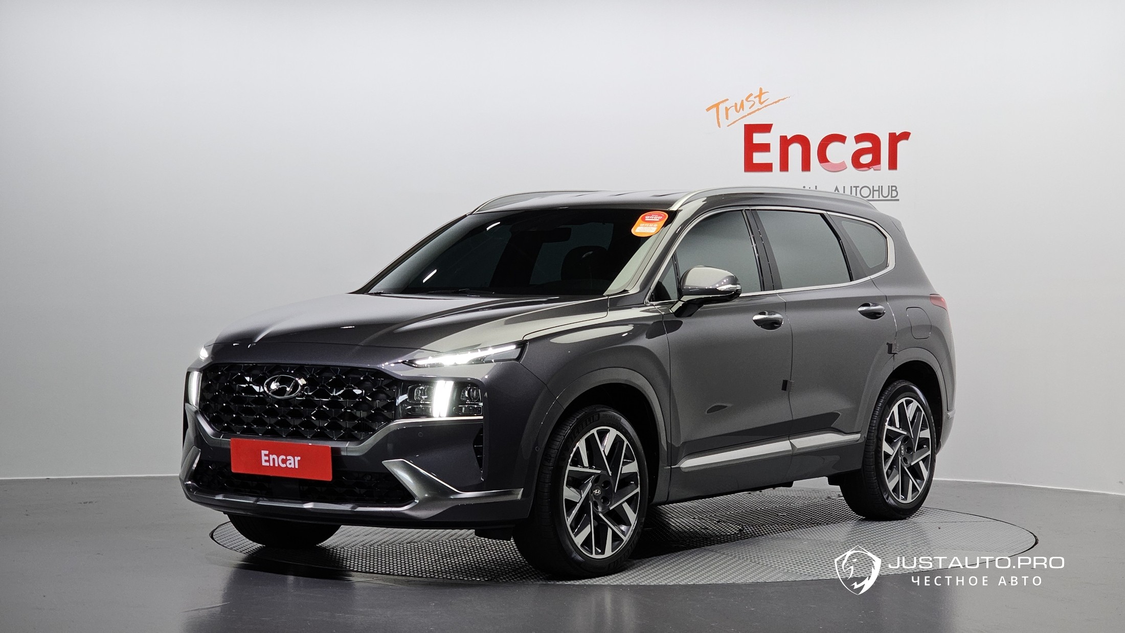 Автомобиль Hyundai Santafe