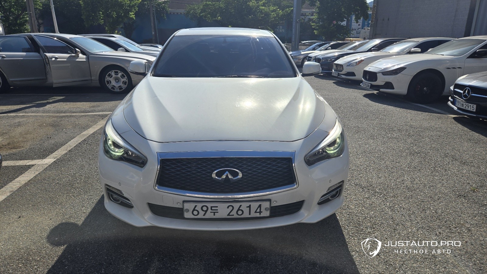 Автомобиль Infiniti Q50