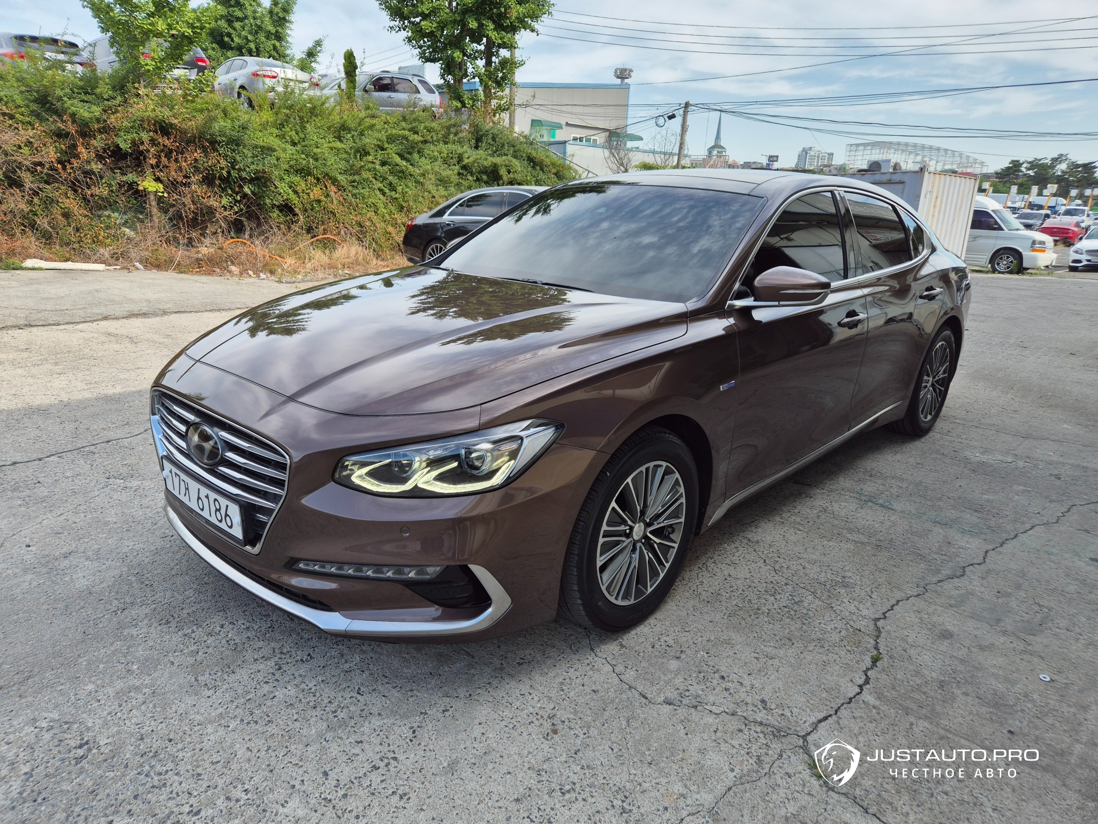 Автомобиль Hyundai Grandeur