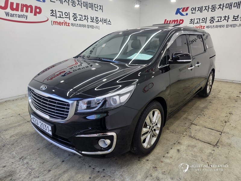 Автомобиль Kia Canival